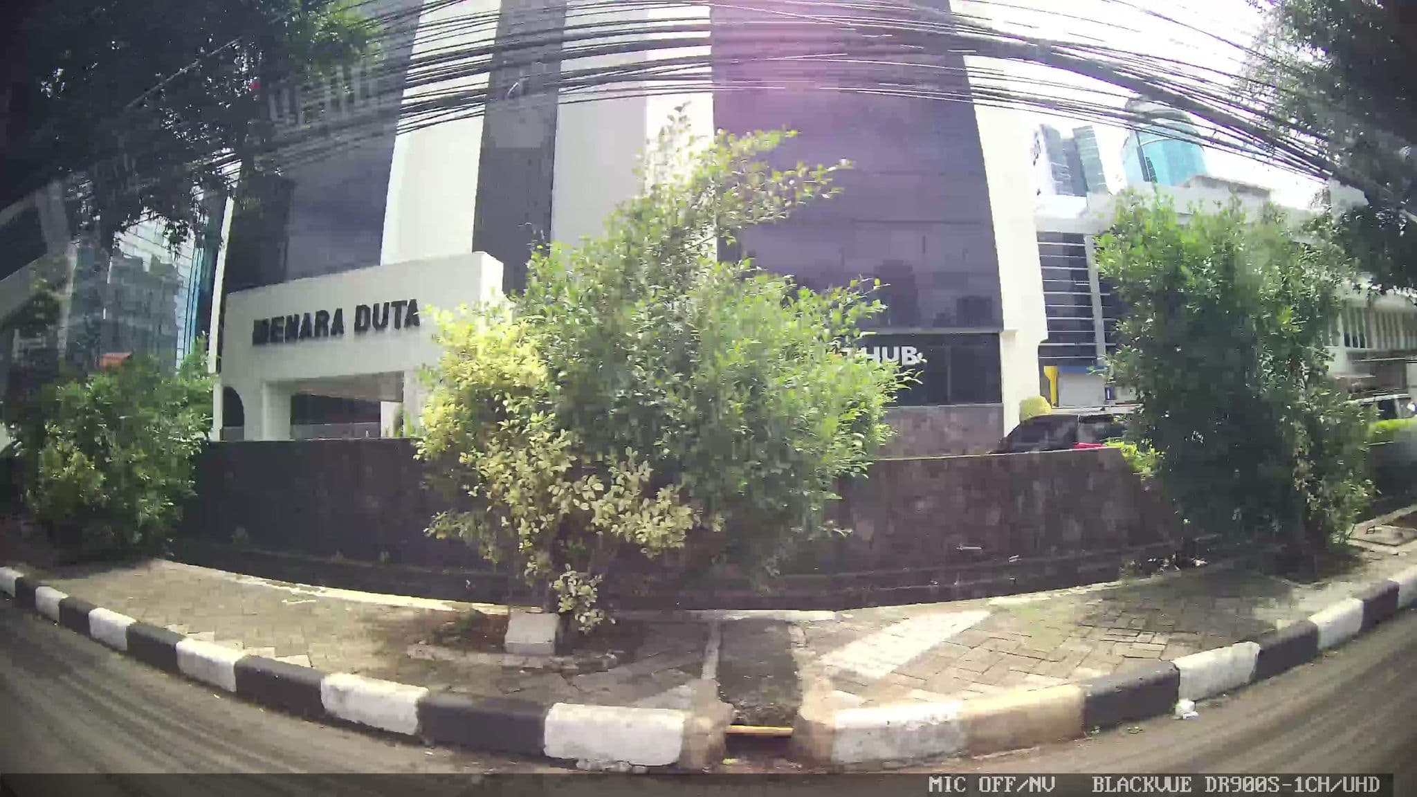 Street view near Oasia Hotel, Singapore, Jakarta — © Kaart---LEFT (CC BY-SA · Mapillary)
