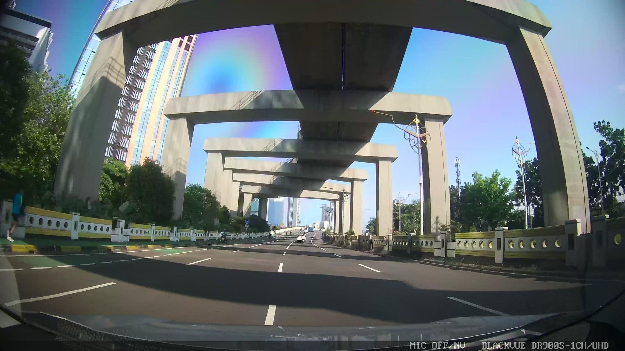 Street view near Mirabel hotel, Jakarta — © Kaart---FRONT (CC BY-SA · Mapillary)