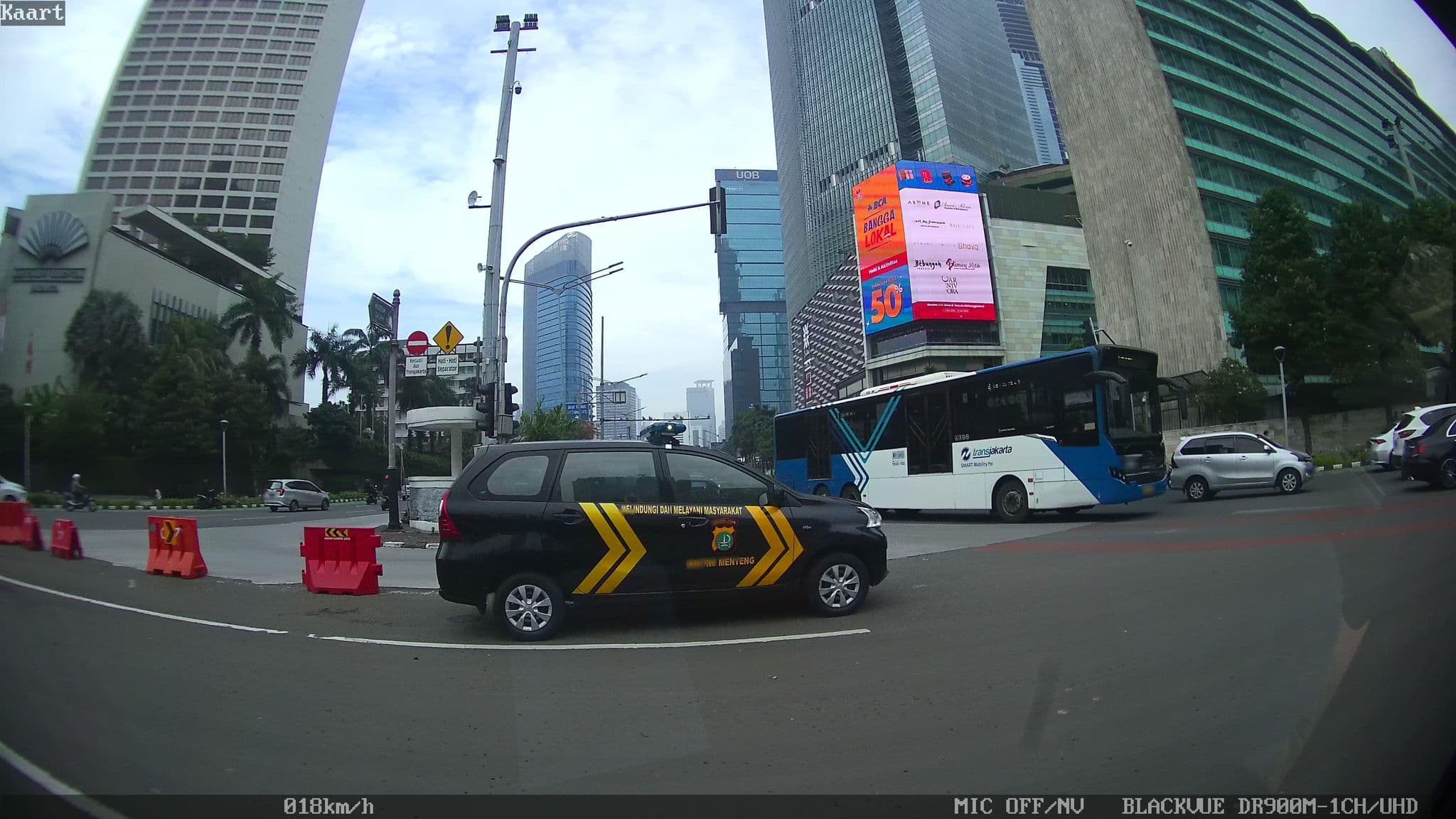Street view near Swiss-Bel Hotel Banjarmasin, Jakarta — © kaart_1 (CC BY-SA · Mapillary)
