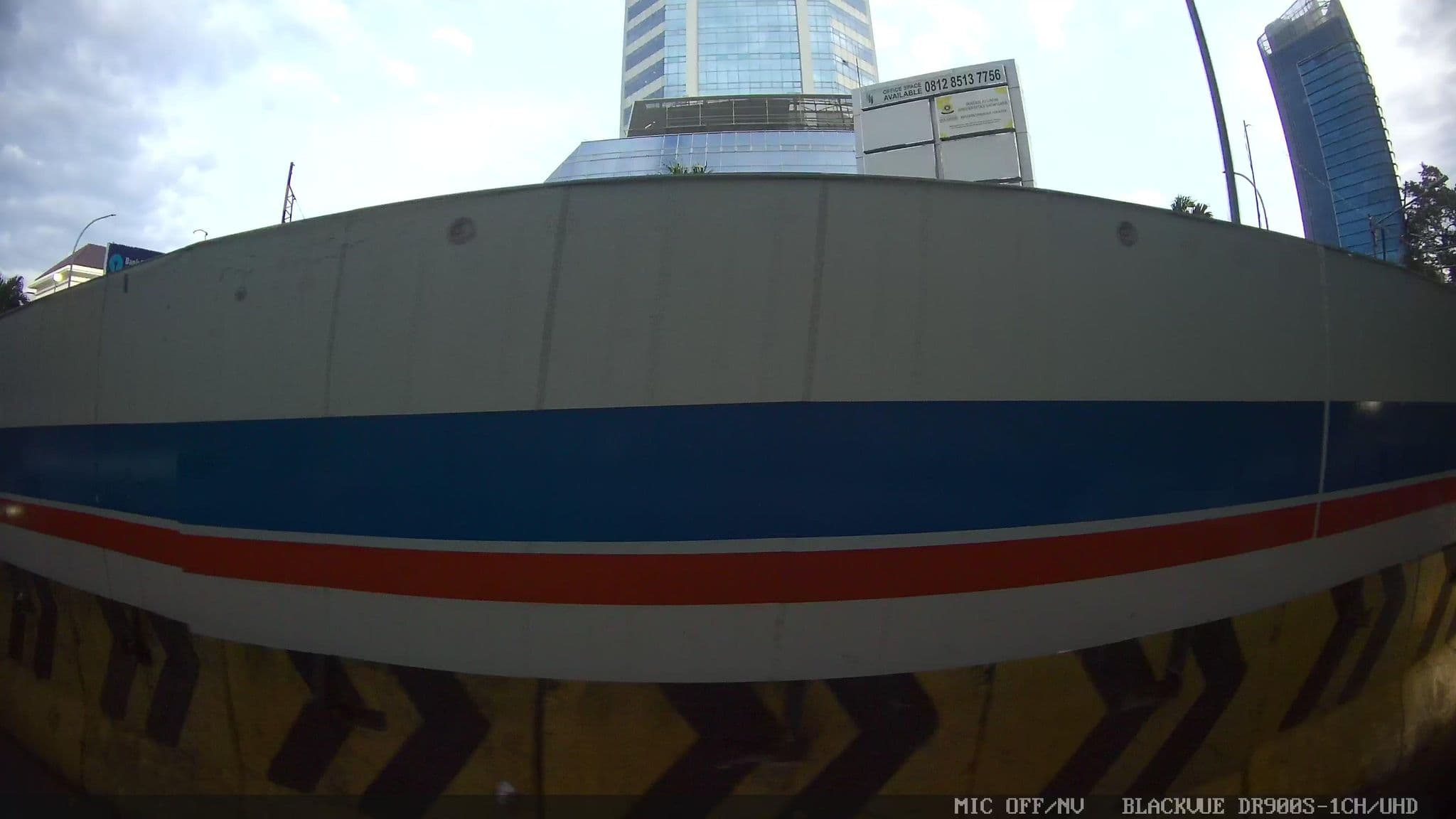 Street view near Charme Hotel, Jakarta — © Kaart---LEFT (CC BY-SA · Mapillary)