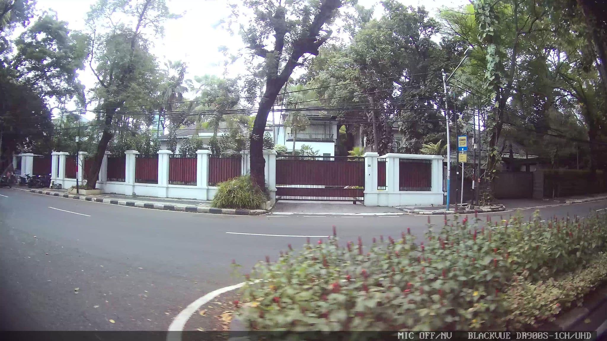 Street view near Wisma pgi Teuku Umar, Jakarta — © Kaart---RIGHT (CC BY-SA · Mapillary)