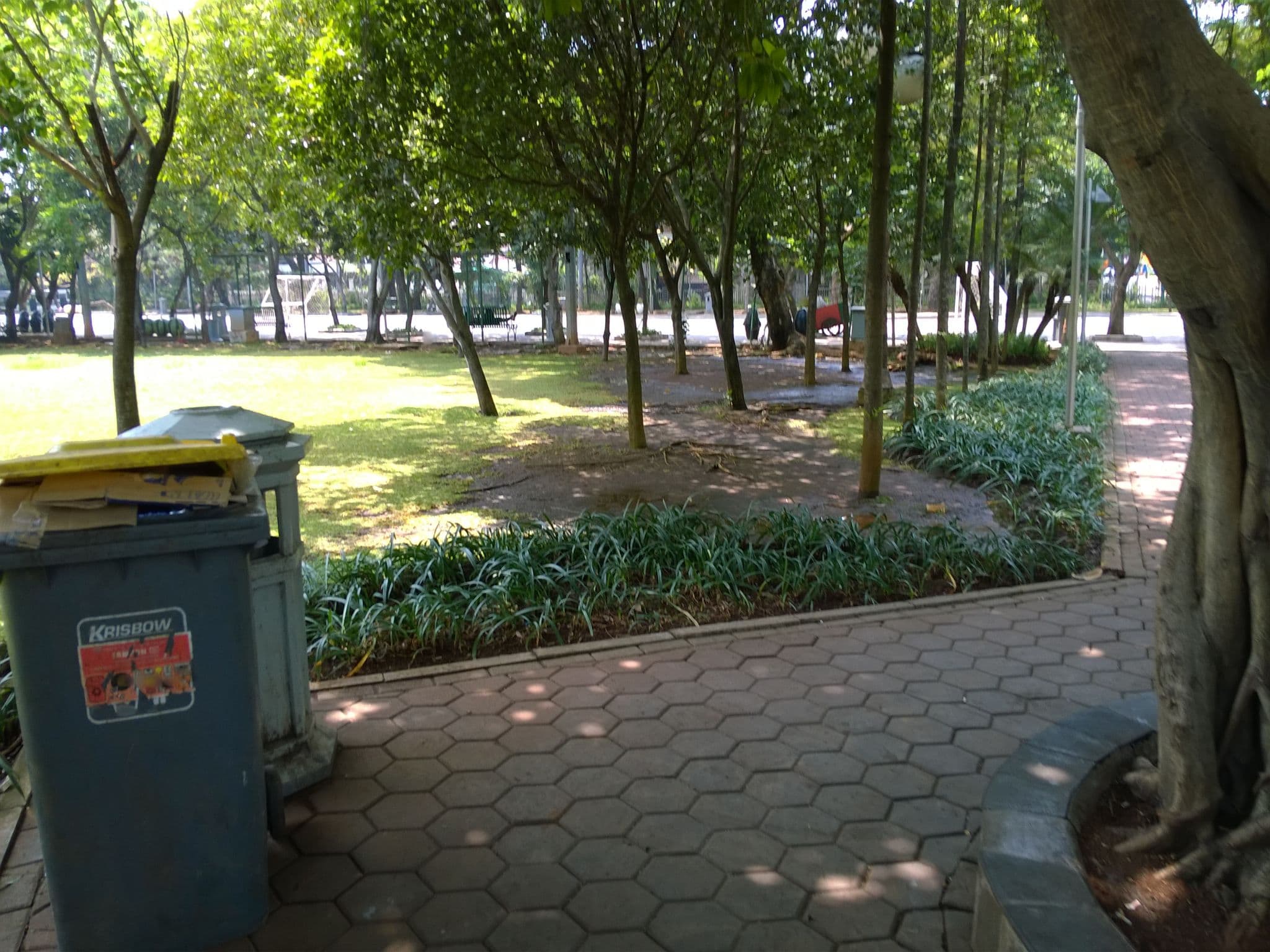 Street view near Ciloto, Jakarta — © harrymahar (CC BY-SA · Mapillary)