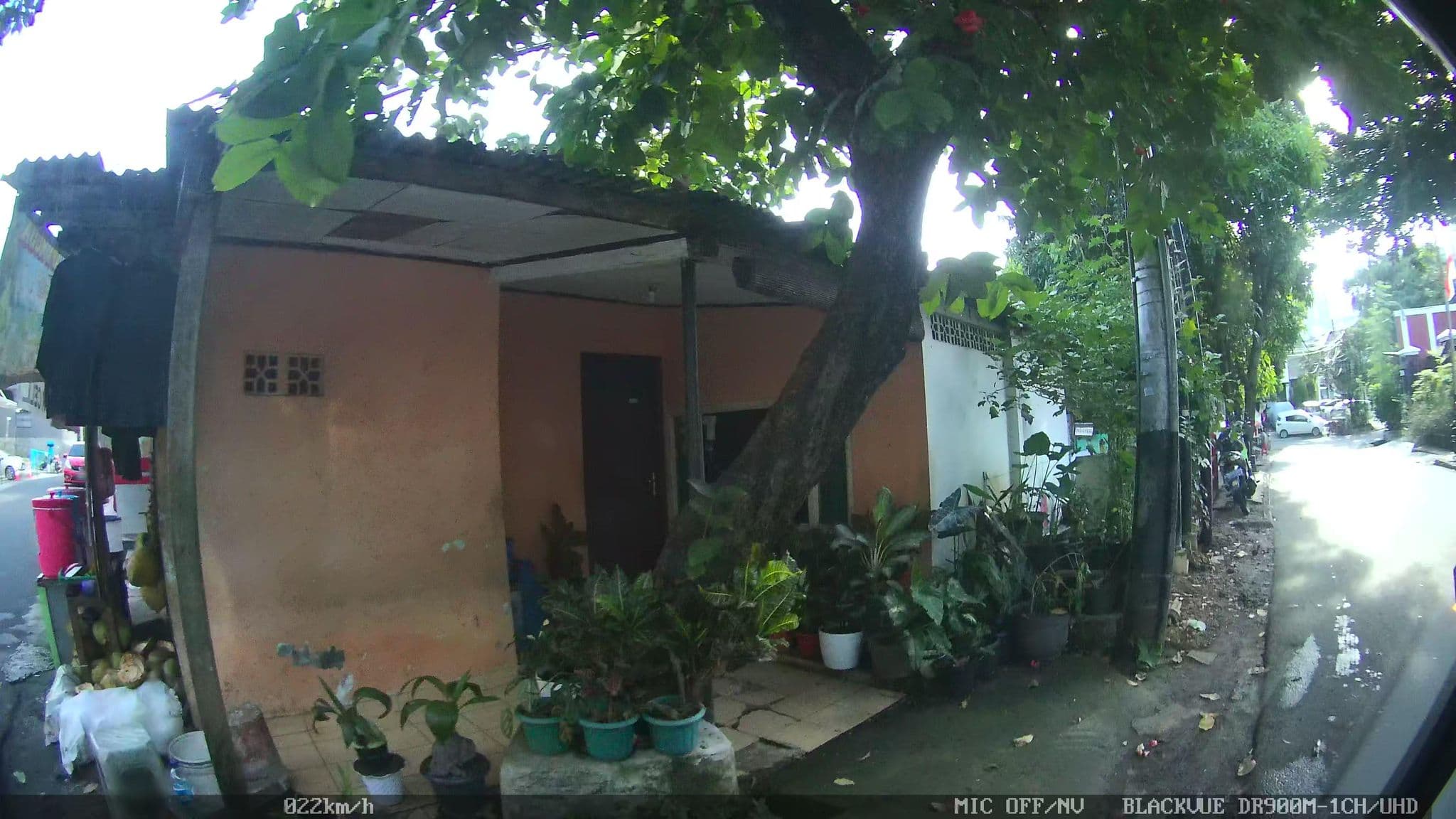 Street view near Flamboyan - Danysa, Jakarta — © kaart_2 (CC BY-SA · Mapillary)