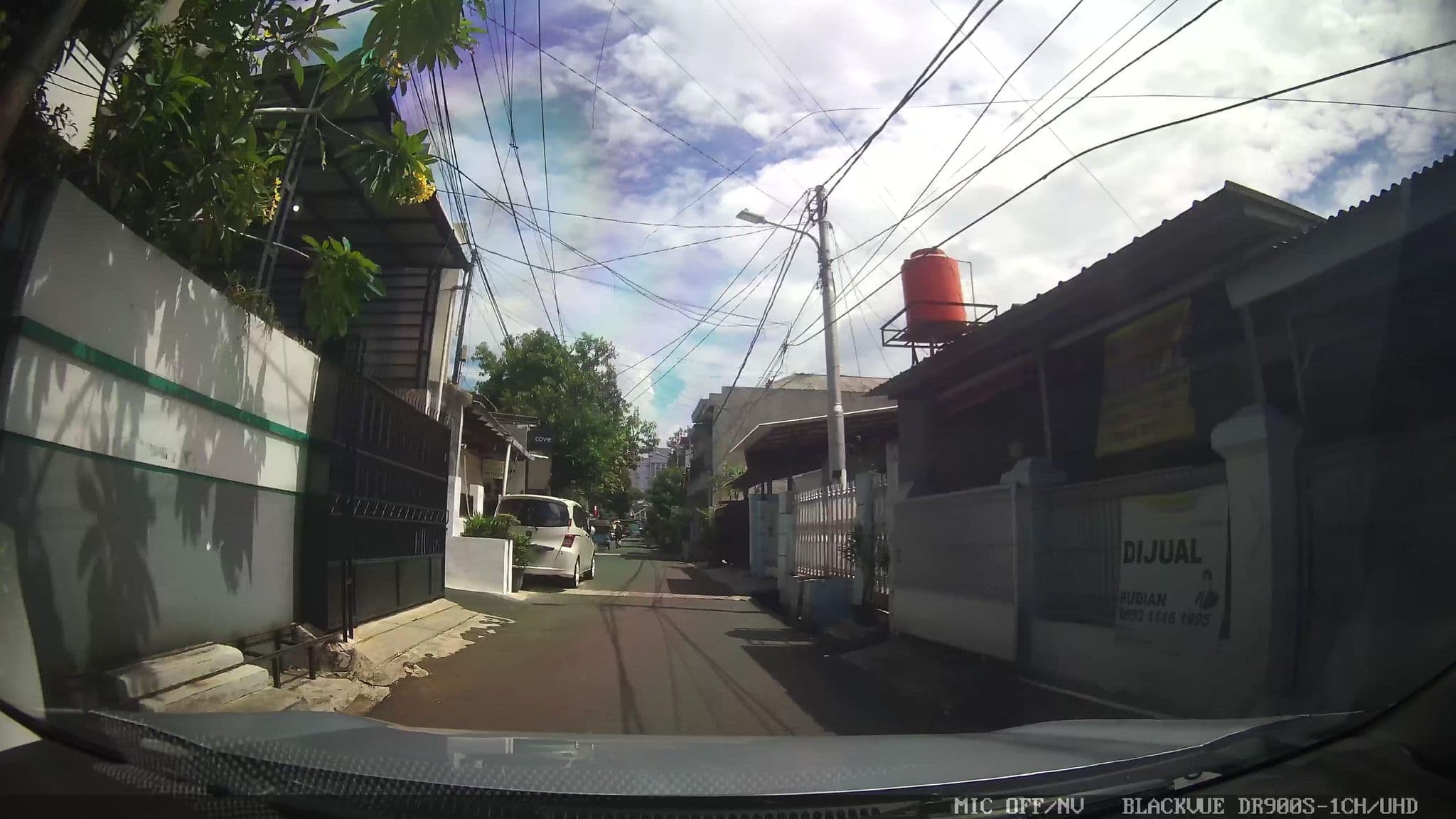 Street view near Casa Ramli, Jakarta — © Kaart---FRONT (CC BY-SA · Mapillary)