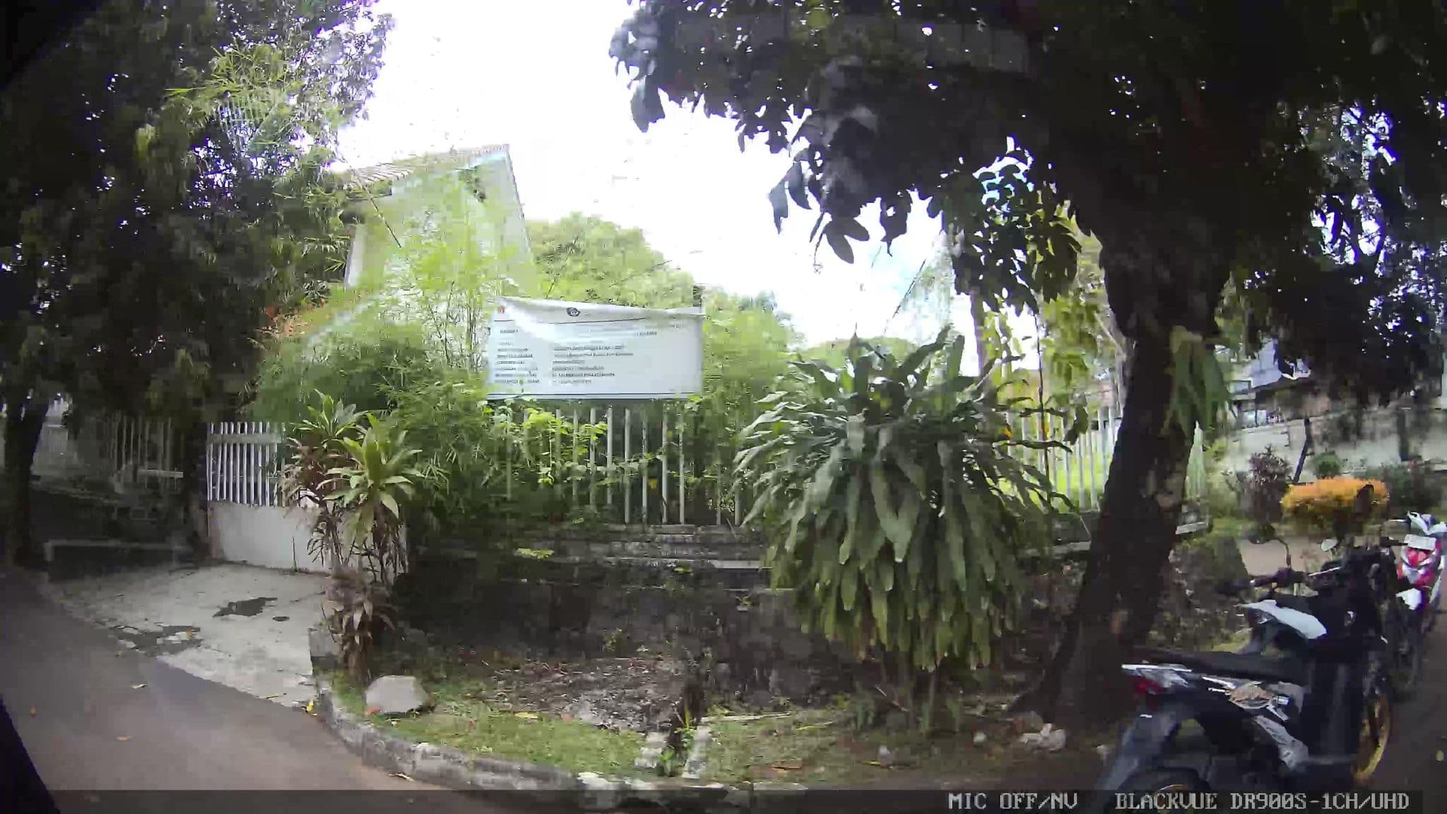Street view near Swimming Pool Hotel bidakara, Jakarta — © Kaart---RIGHT (CC BY-SA · Mapillary)