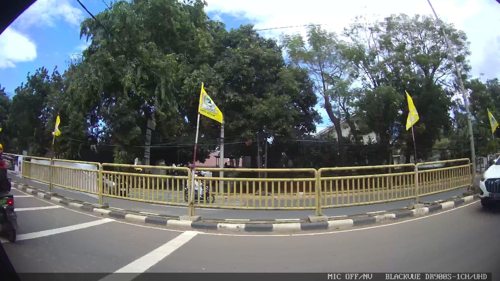 Street view near Hotel bumi asih bandung, Jakarta — © Kaart---RIGHT (CC BY-SA · Mapillary)