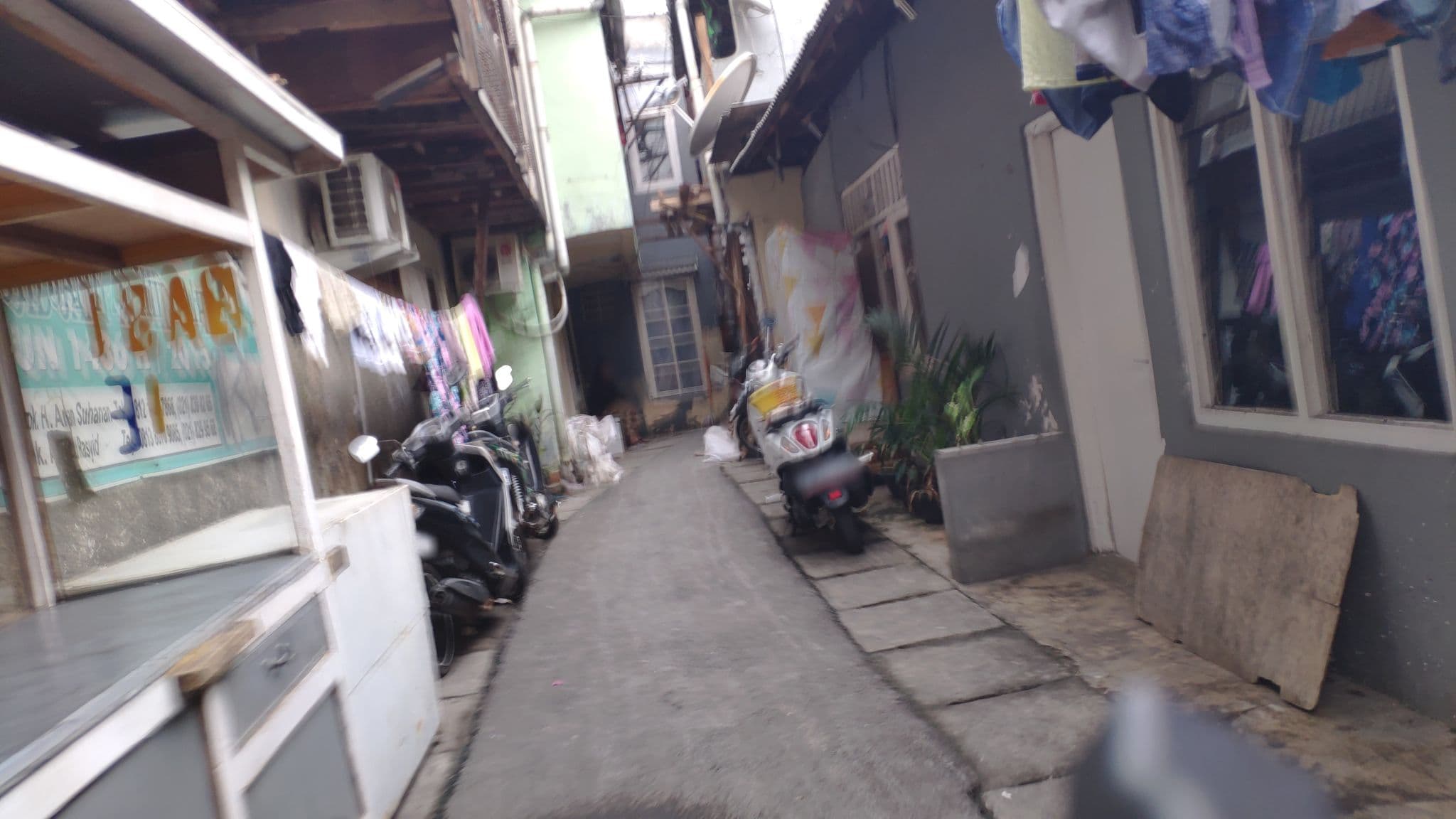 Street view near Grand Arya Hotel, Jakarta — © dedi (CC BY-SA · Mapillary)
