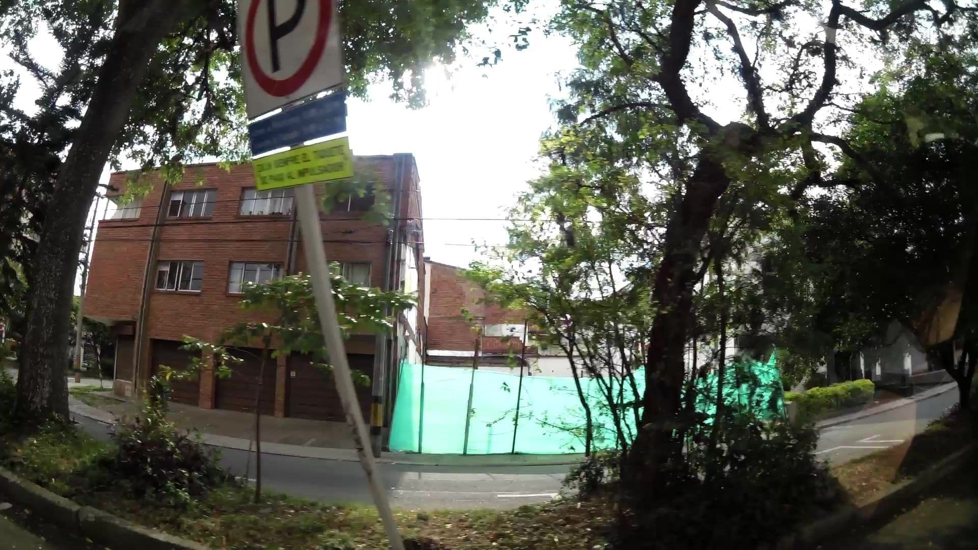 Street view near Harbour Hotel, Medellín