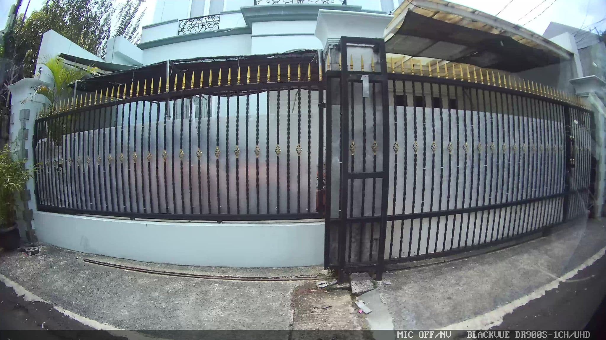 Street view near Bukit Duri Cucakrawa, Jakarta — © Kaart---LEFT (CC BY-SA · Mapillary)