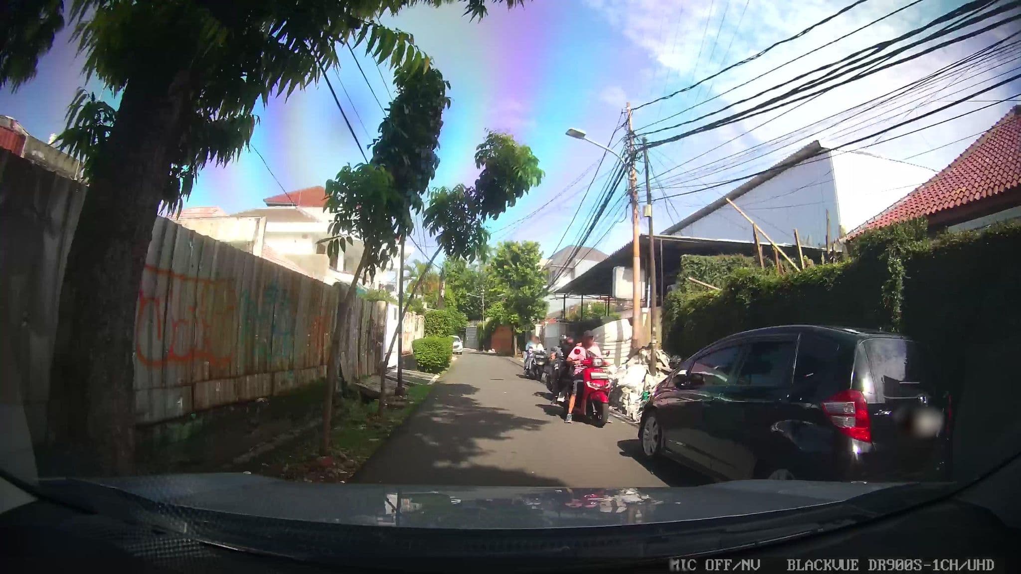 Street view near Kamar Keluarga, Jakarta — © Kaart---FRONT (CC BY-SA · Mapillary)
