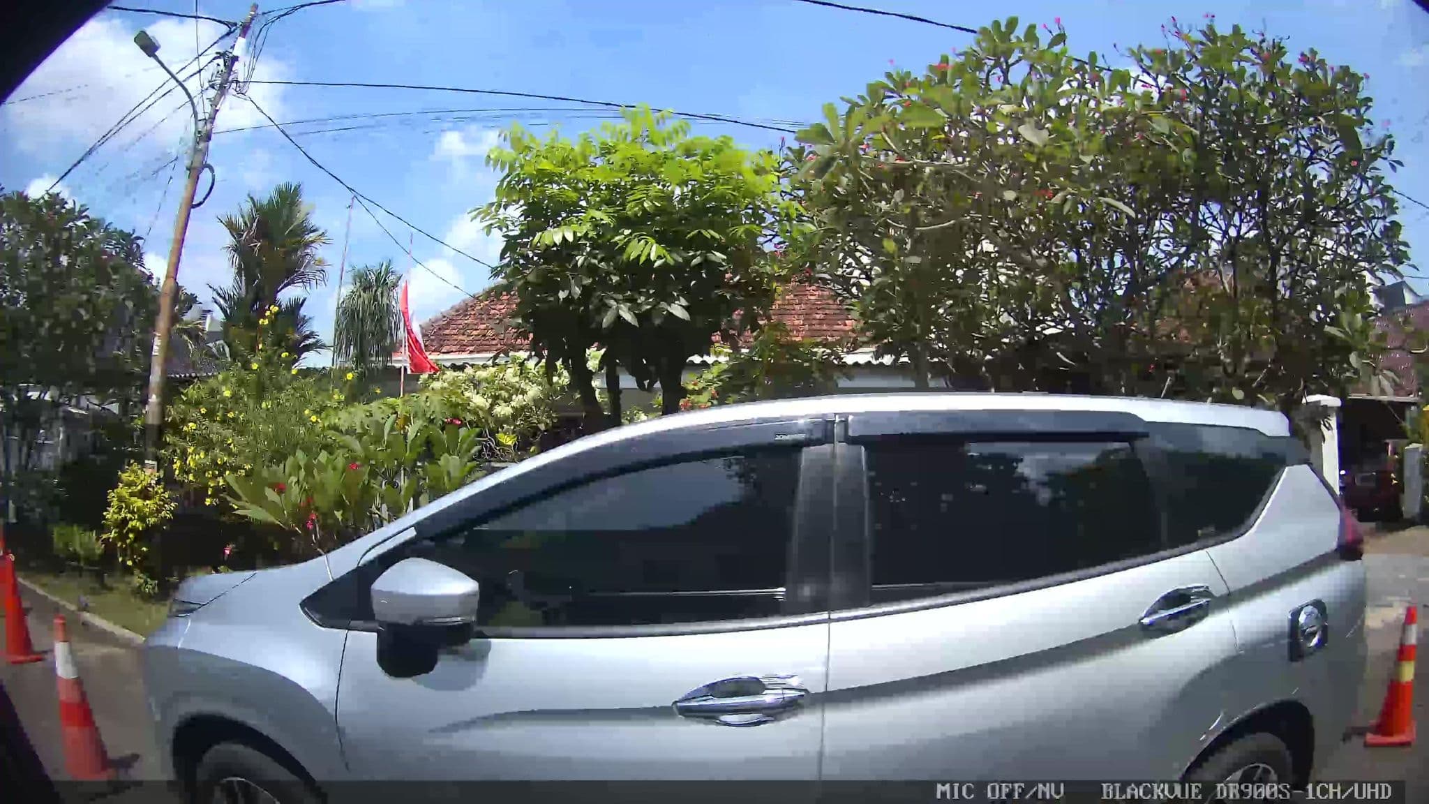 Street view near Grand cempaka, Jakarta — © Kaart---RIGHT (CC BY-SA · Mapillary)
