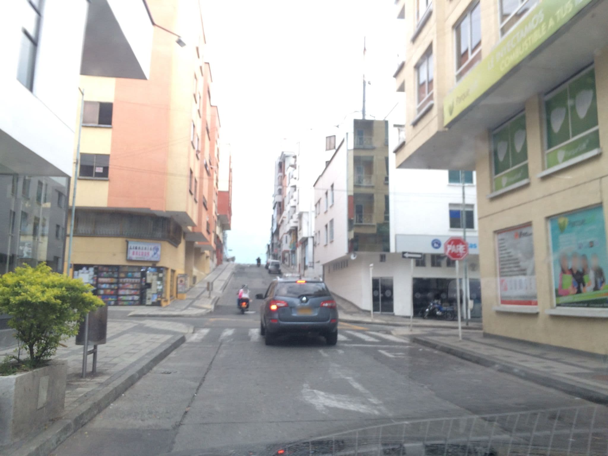 Street view near Hotel posada arriera, Armenia — © hk6jms (CC BY-SA · Mapillary)