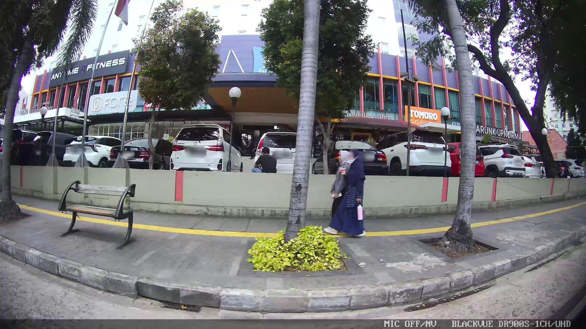 Street view near Formule 1 Cikini (Operated by Accor), Jakarta — © Kaart---LEFT (CC BY-SA · Mapillary)