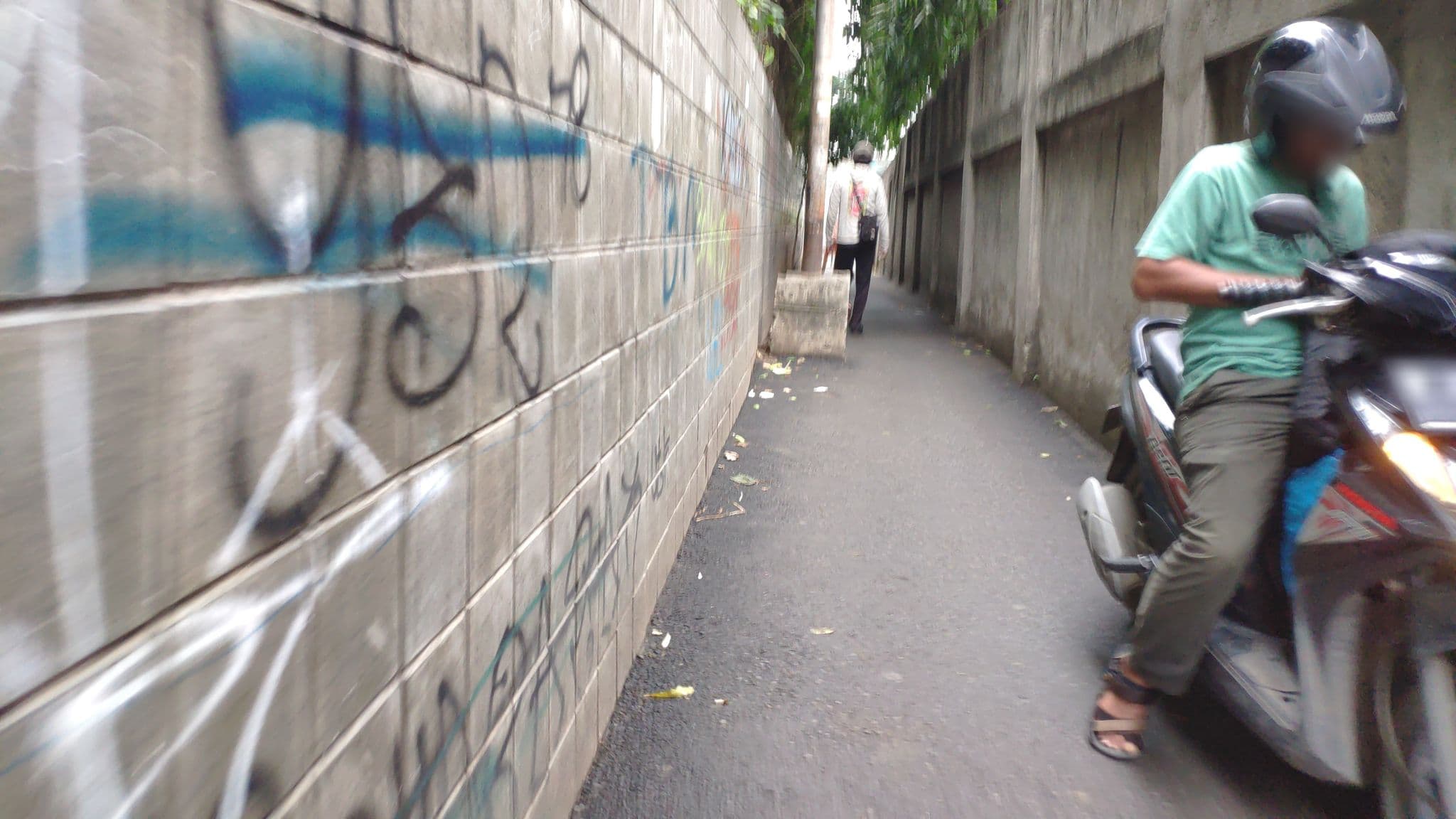 Street view near Room 805 Hotel Balairung, Jakarta — © yoseka (CC BY-SA · Mapillary)