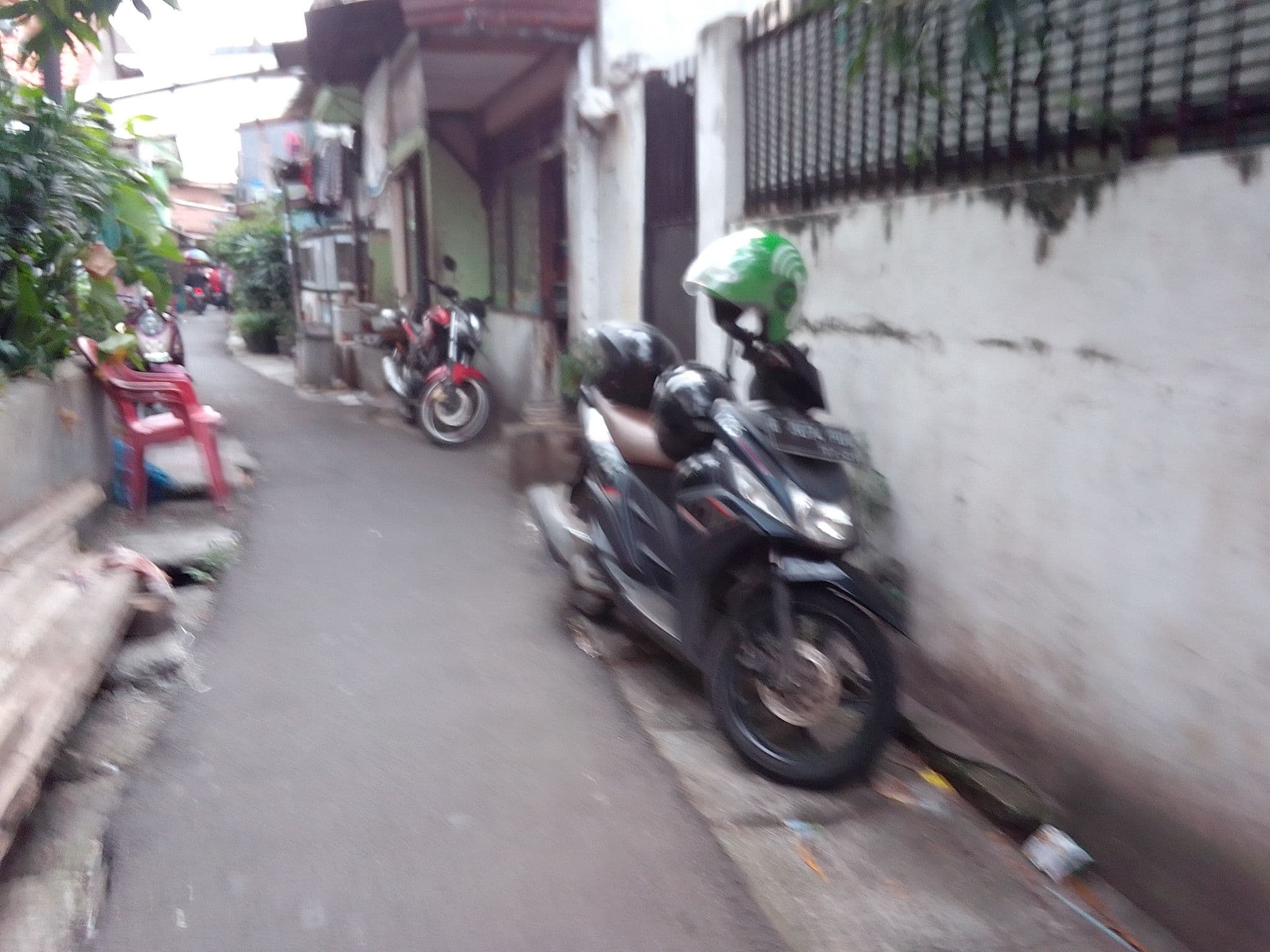 Street view near Anyer Palazo Boutique Resort, Jakarta — © fedrian_syah (CC BY-SA · Mapillary)