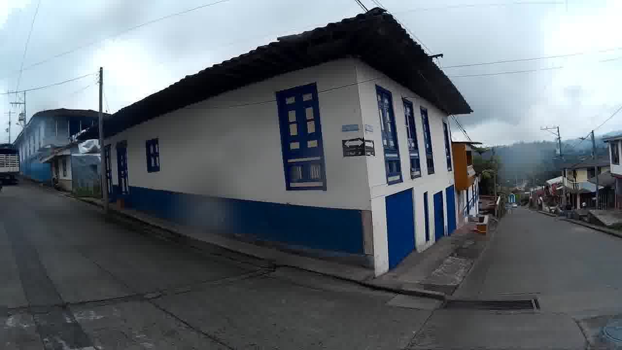 Street view near Los guaduales, Filandia — © ccossio (CC BY-SA · Mapillary)