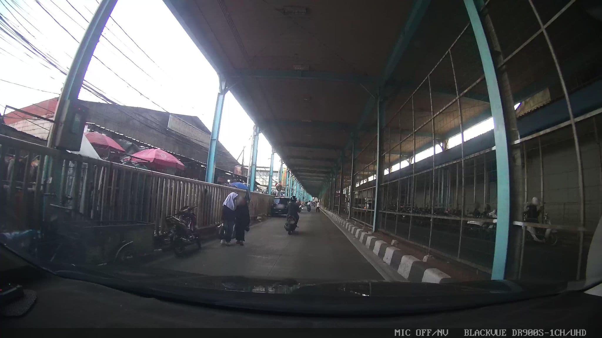 Street view near Hua xia hotel, Jakarta — © Kaart---FRONT (CC BY-SA · Mapillary)