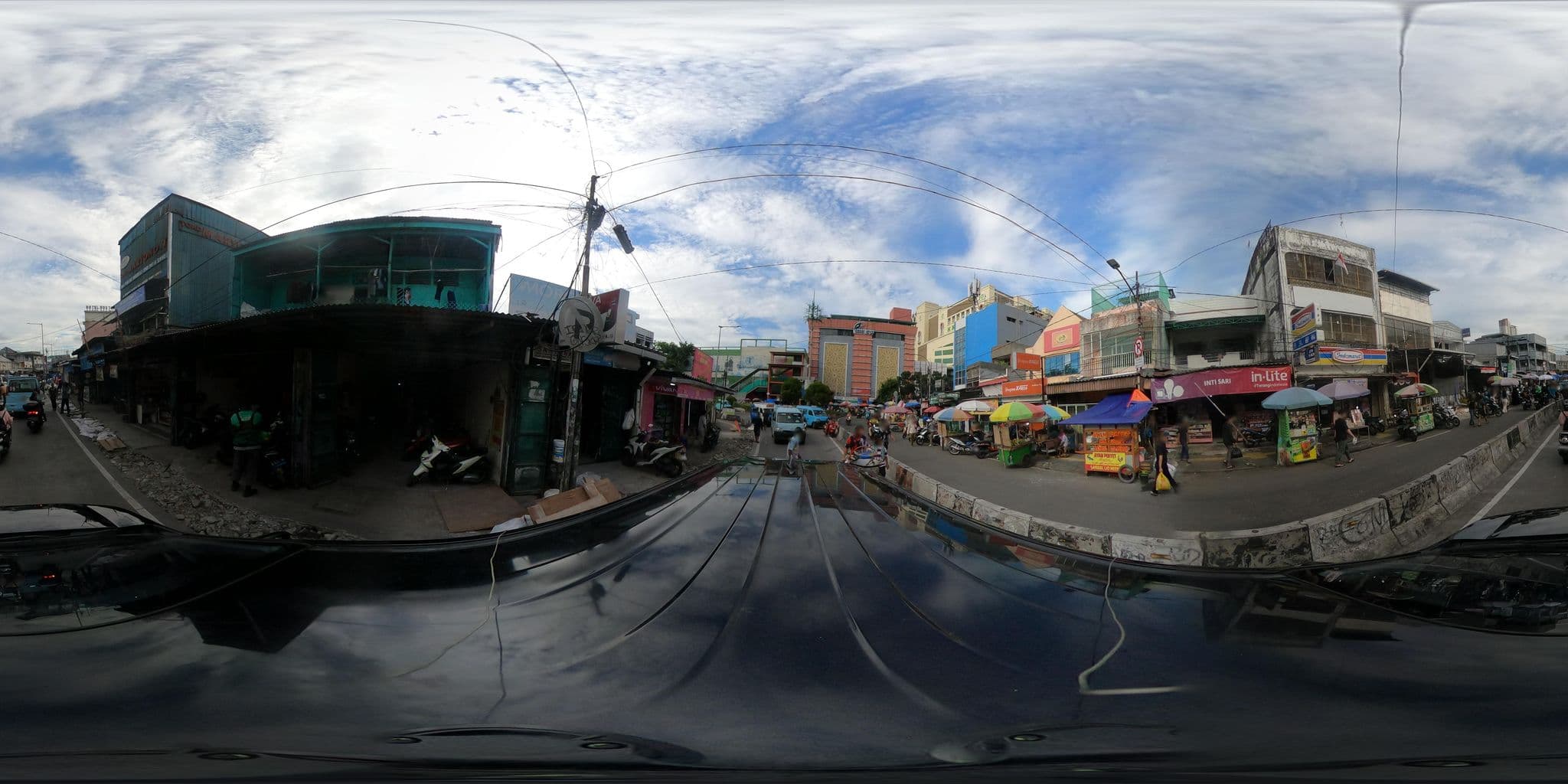 Street view near Carrcadin, Jakarta — © Kaart---360 (CC BY-SA · Mapillary)