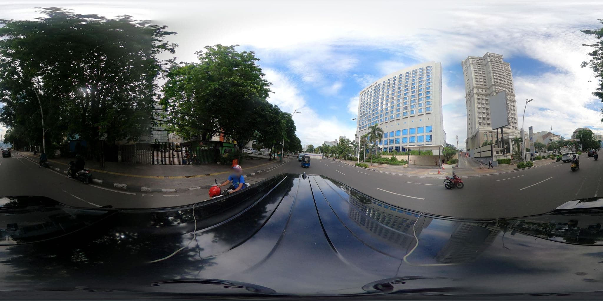 Street view near Tangoo, Jakarta — © Kaart---360 (CC BY-SA · Mapillary)