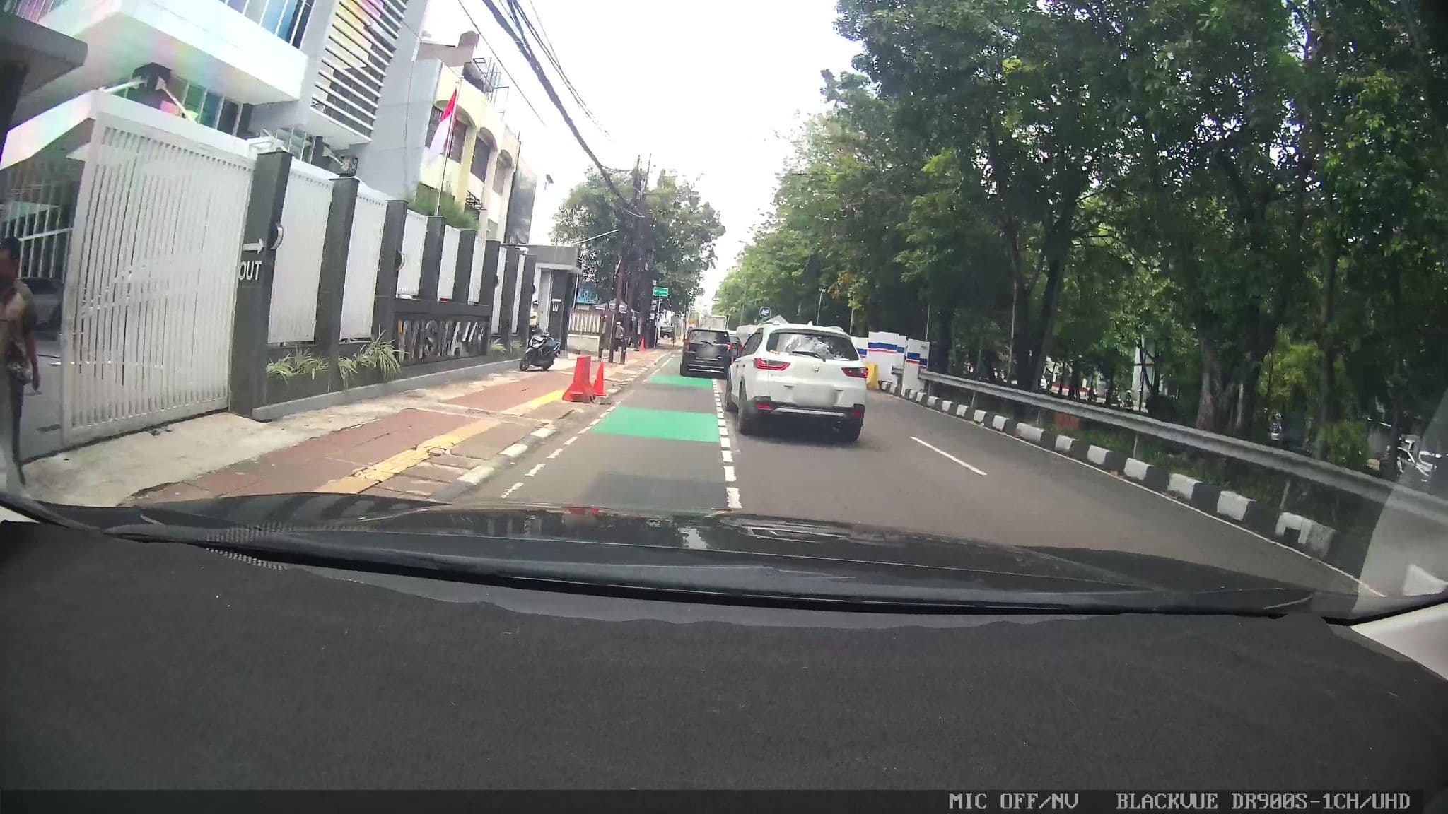 Street view near Airy Gambir Cideng Jakarta, Jakarta — © Kaart---FRONT (CC BY-SA · Mapillary)