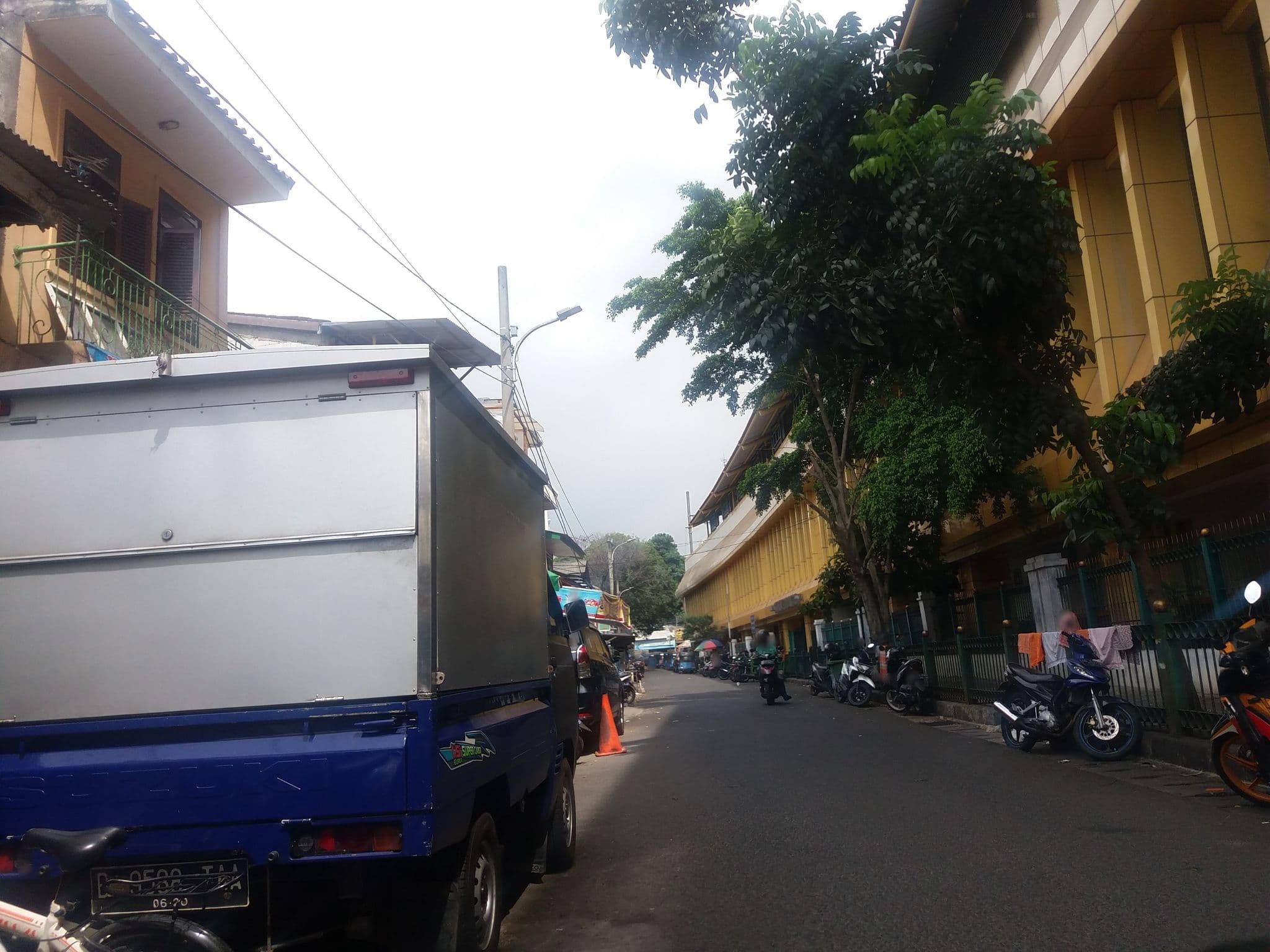 Street view near swiss bell hotel segara, Jakarta — © derry (CC BY-SA · Mapillary)