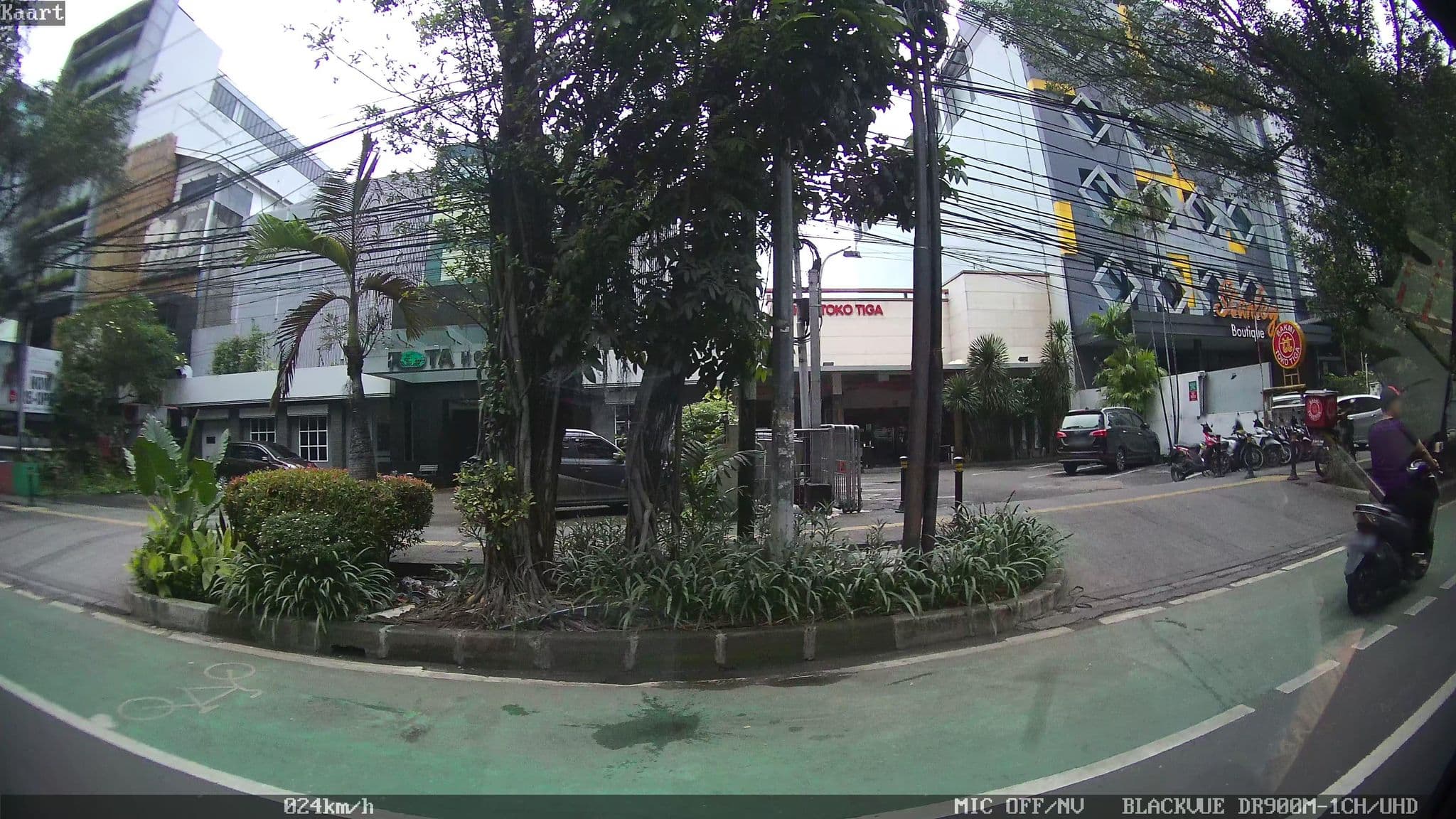 Street view near Hotel Rota International, Jakarta — © kaart_1 (CC BY-SA · Mapillary)