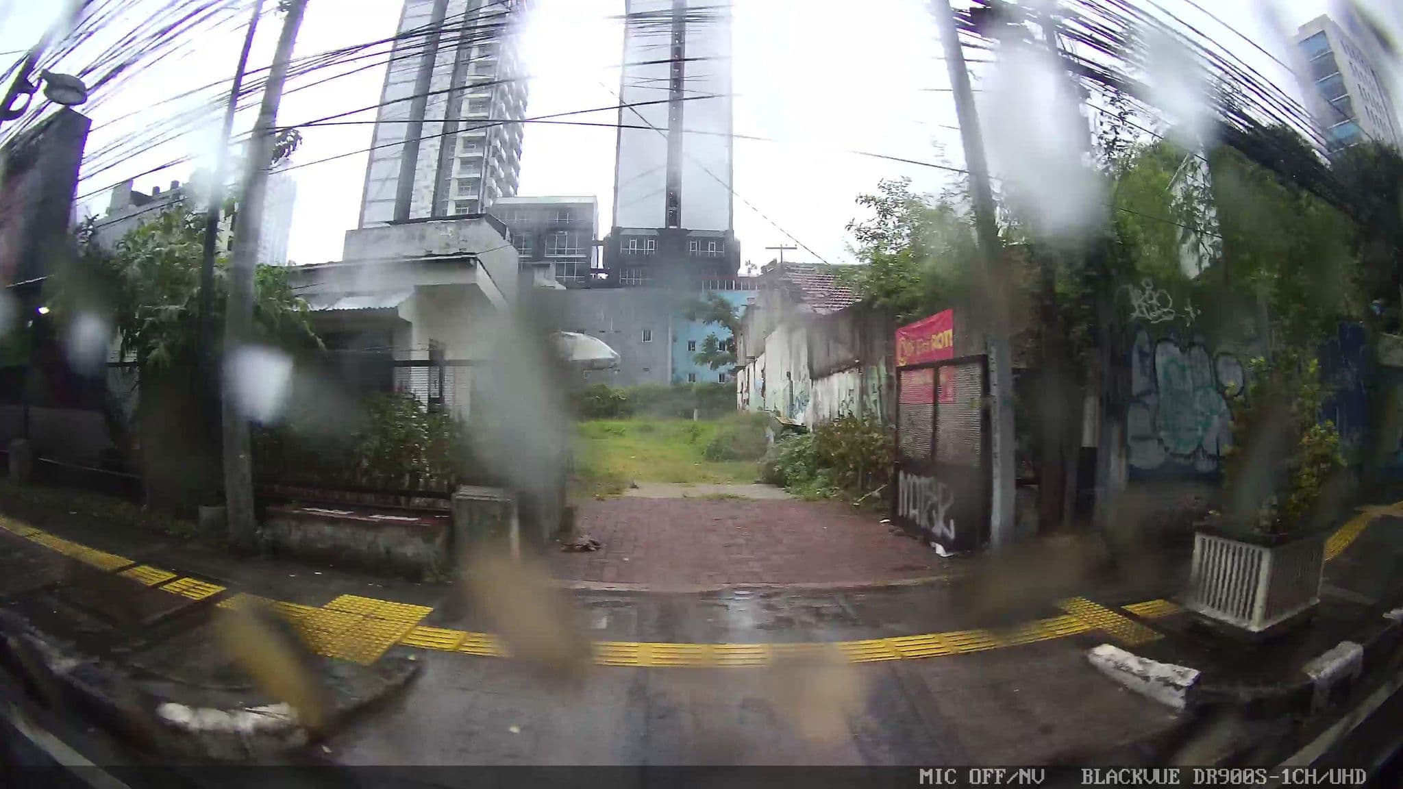 Street view near Memories Hostel, Jakarta — © Kaart---RIGHT (CC BY-SA · Mapillary)