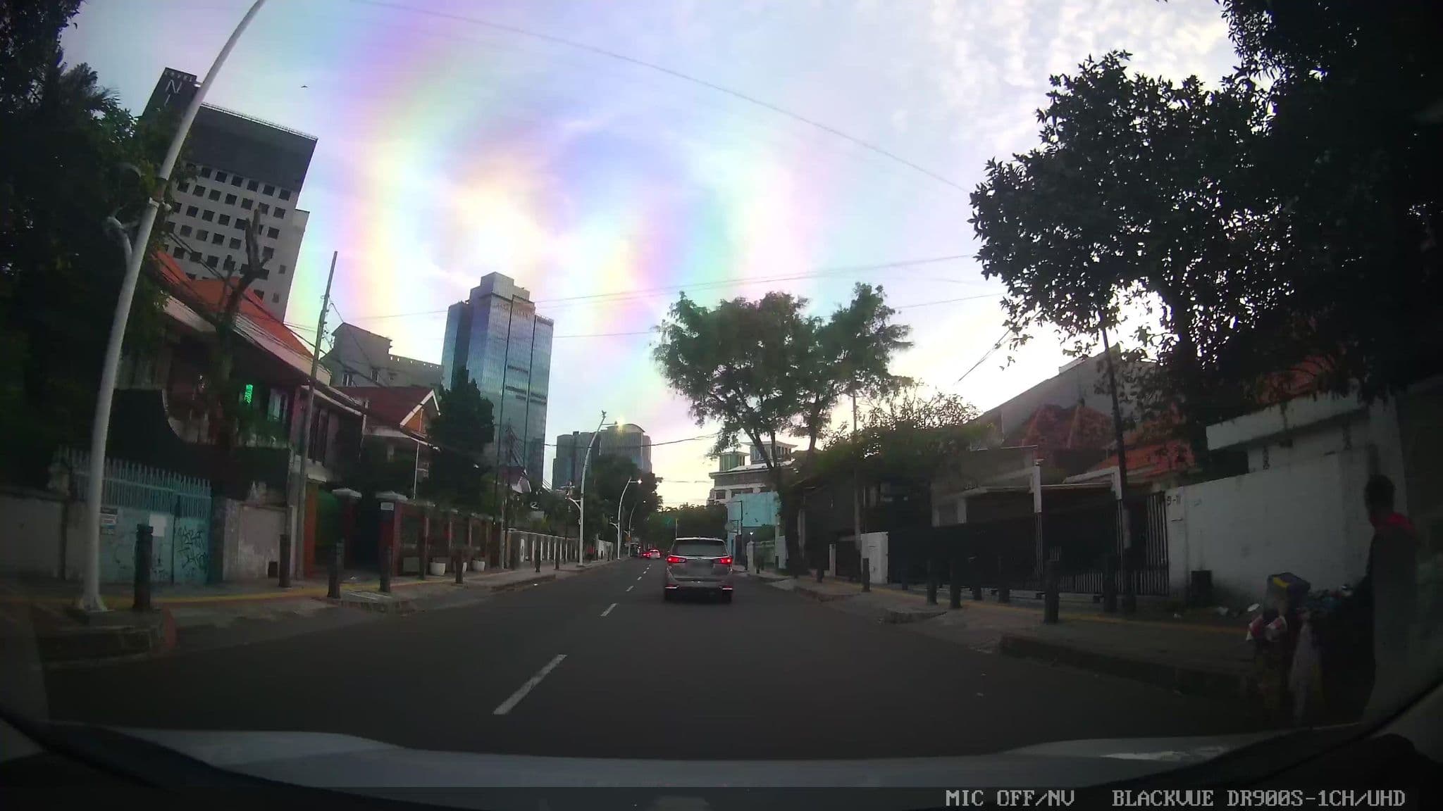 Street view near Rota Hotel, Jakarta — © Kaart---FRONT (CC BY-SA · Mapillary)