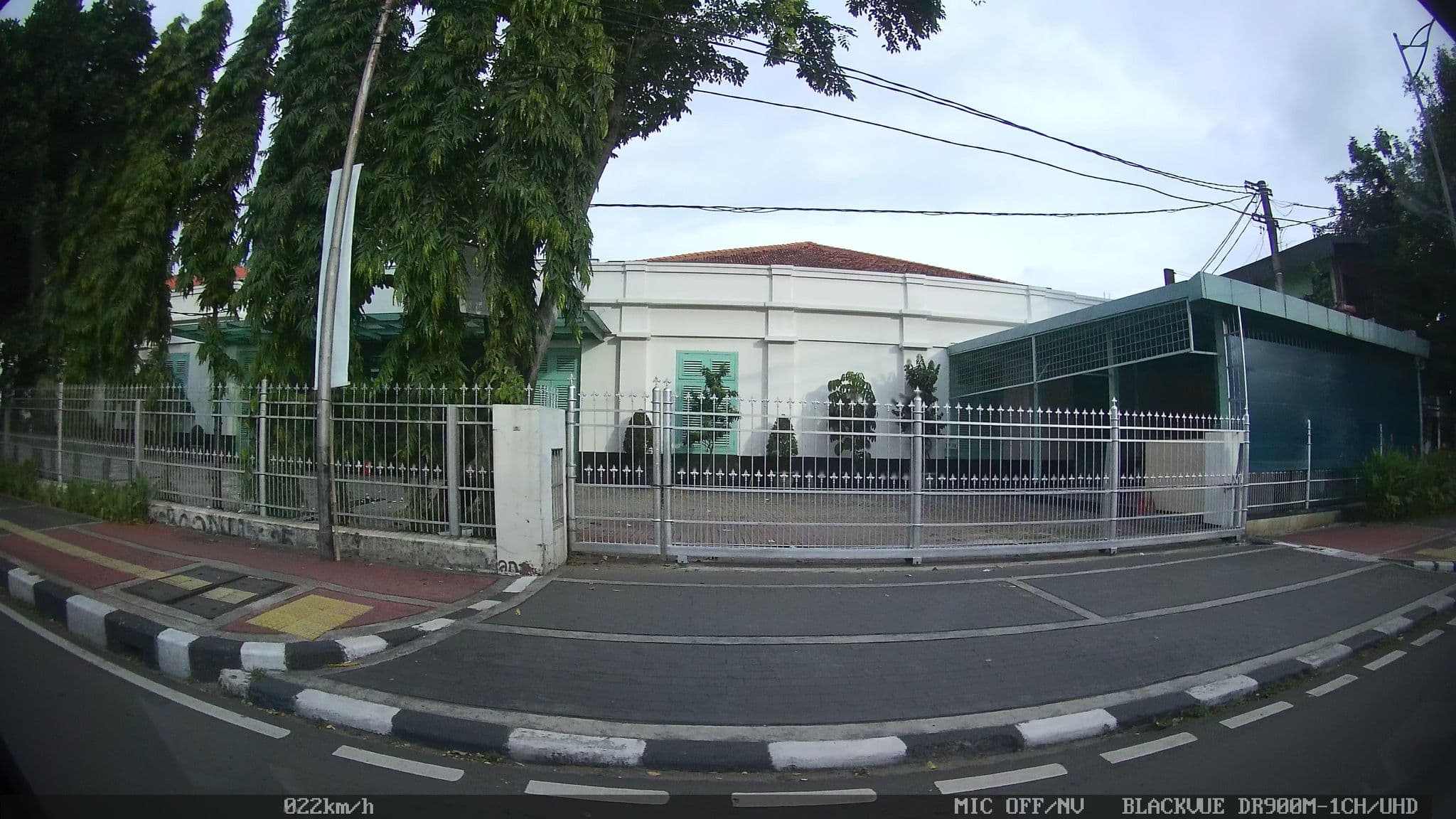 Street view near Hotel Bunga-Bunga Jalan Antara no.13-15 (Pasar Baru) Jakarta Pusat, Jakarta — © kaart_1 (CC BY-SA · Mapillary)