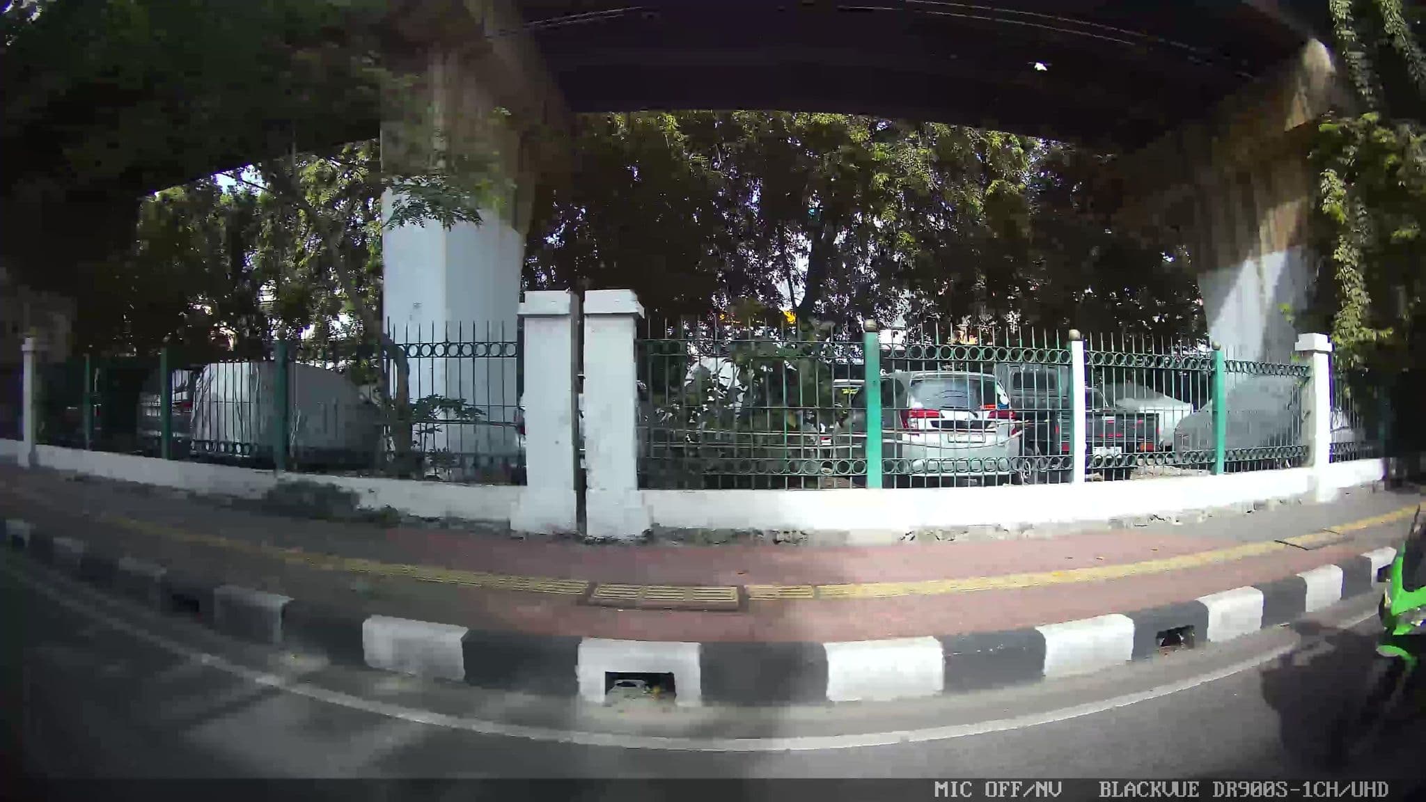 Street view near esek2, Jakarta — © Kaart---RIGHT (CC BY-SA · Mapillary)