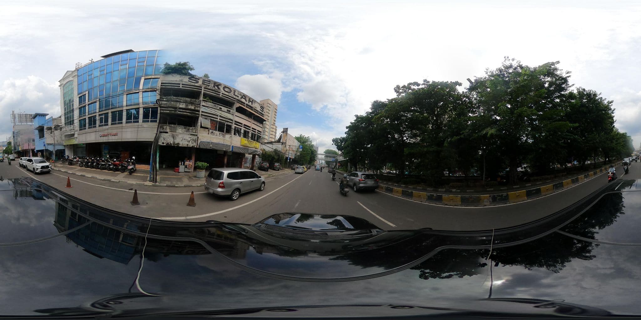Street view near Masjid As-Syukur Hotel &Spa Jayakarta, Jakarta — © Kaart---360 (CC BY-SA · Mapillary)