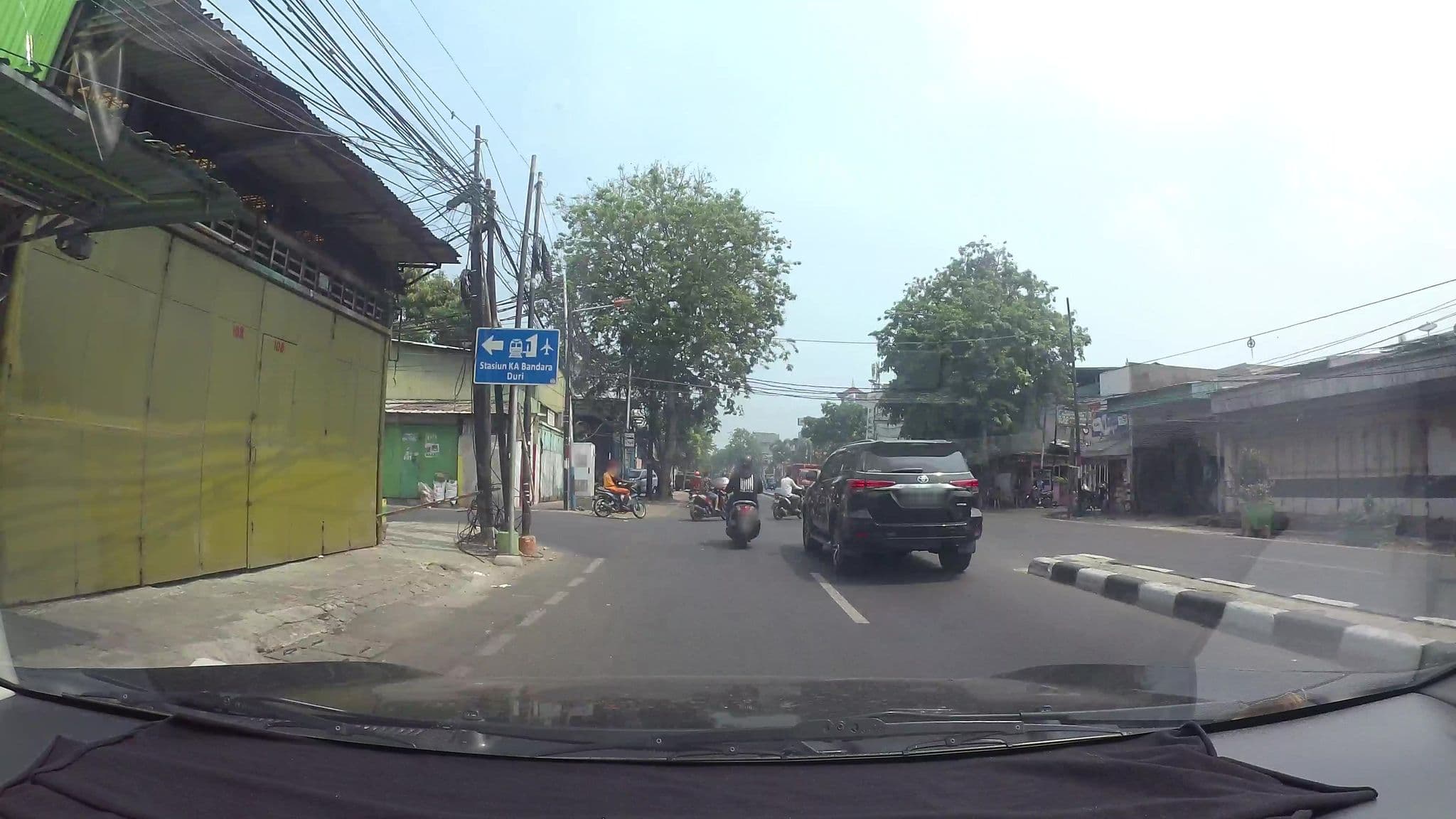 Street view near Gwjames, Jakarta — © kaart_3 (CC BY-SA · Mapillary)