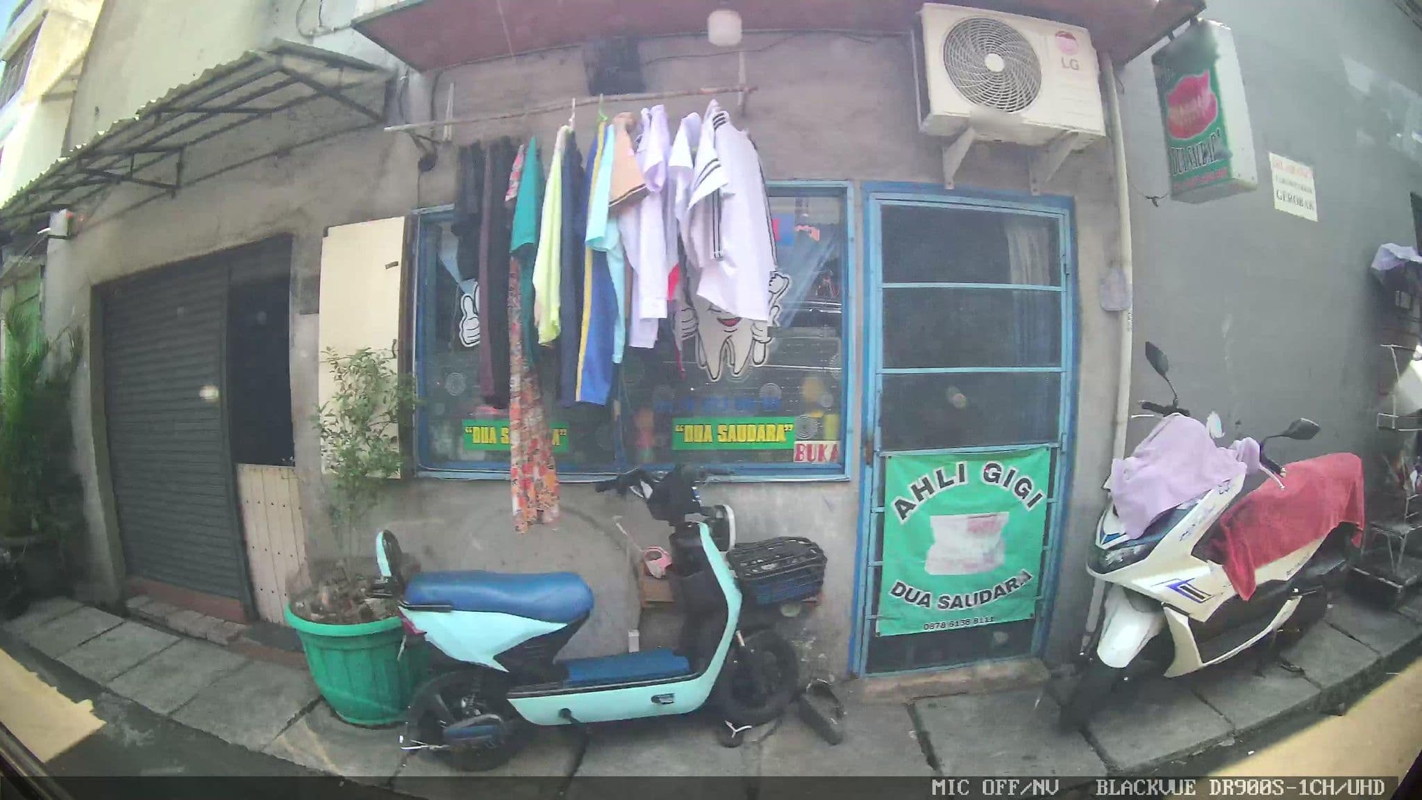 Street view near G3jams, Jakarta — © Kaart---LEFT (CC BY-SA · Mapillary)