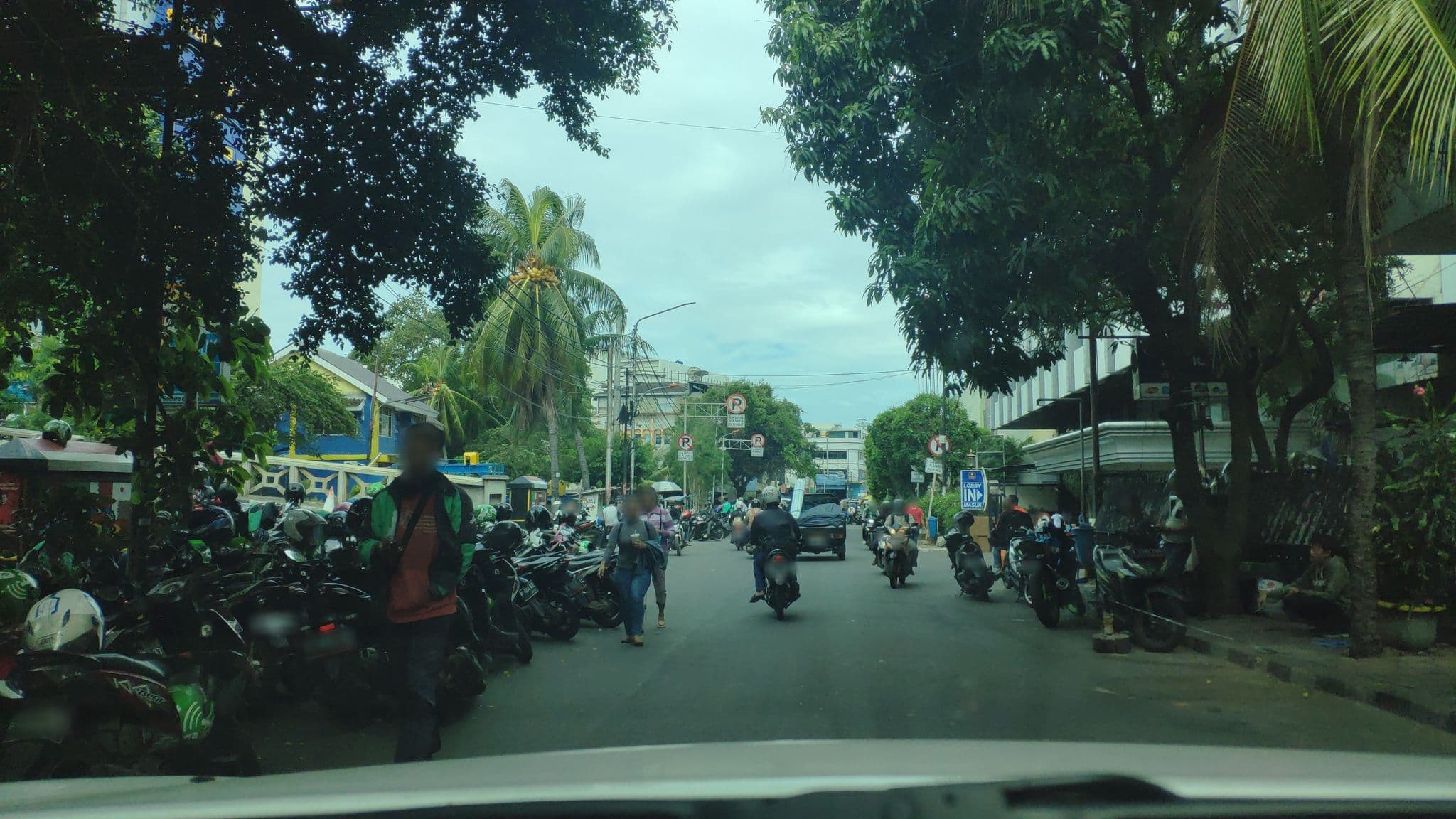 Street view near The Jayakarta Jakarta, Jakarta — © dedi (CC BY-SA · Mapillary)