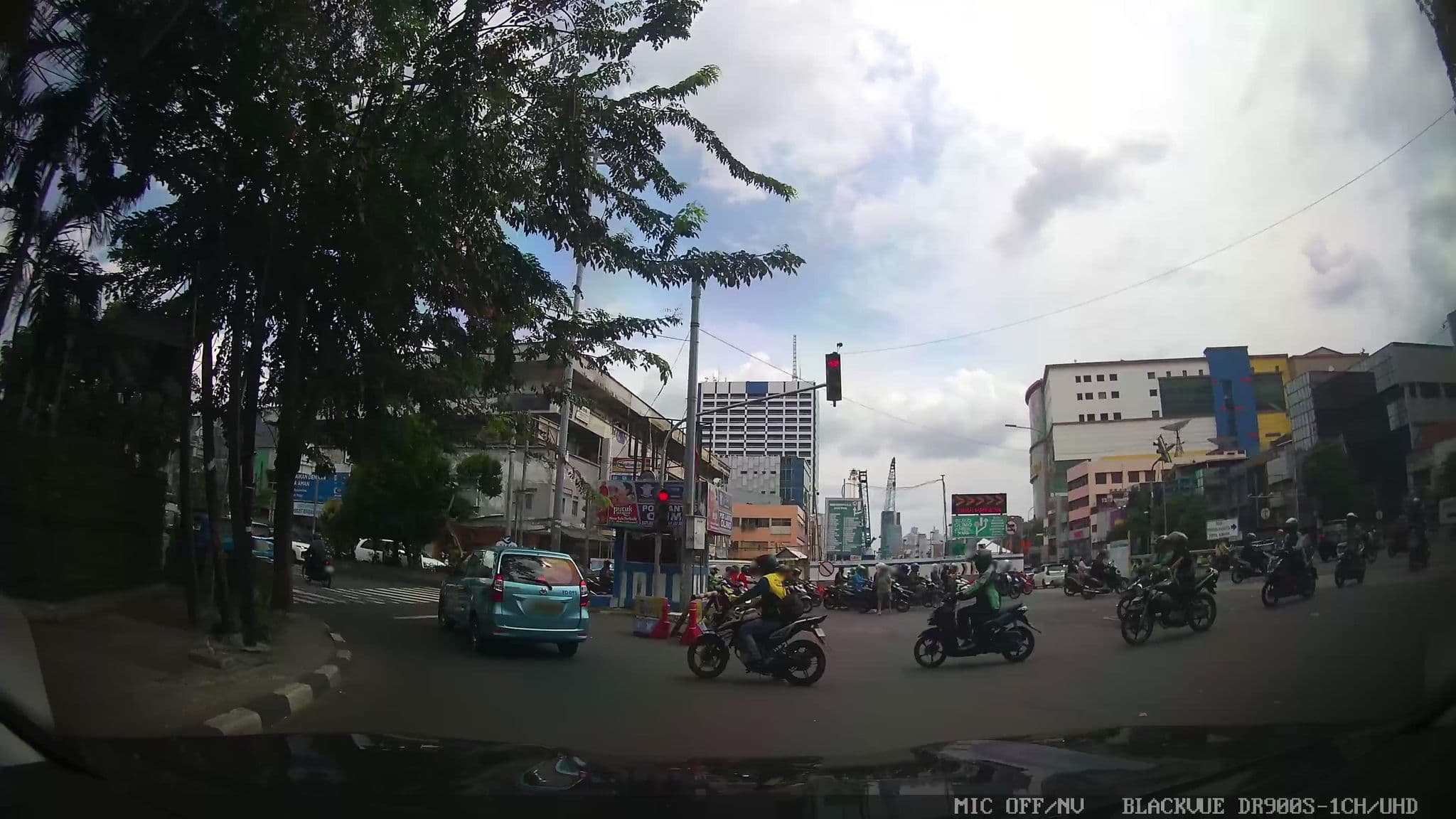Street view near The Jayakarta jakarta Hotel & Spa, Jakarta — © Kaart---FRONT (CC BY-SA · Mapillary)