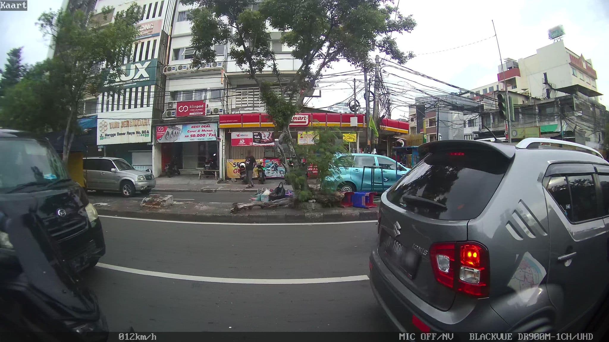Street view near Klinpod Hotel, Jakarta — © kaart_1 (CC BY-SA · Mapillary)