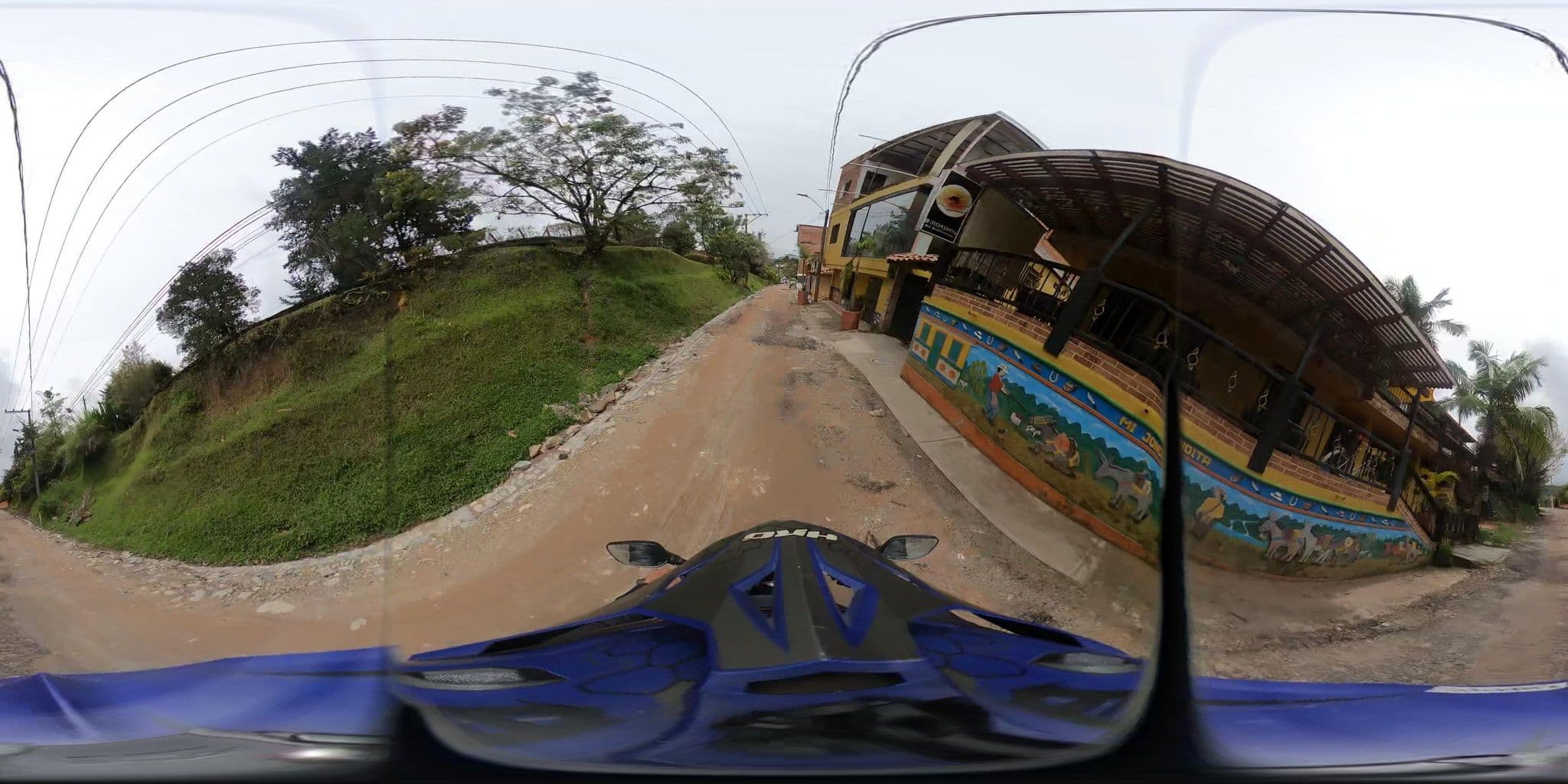 Street view near Oak Tree Hostel, Guatapé — © 360recorrido (CC BY-SA · Mapillary)