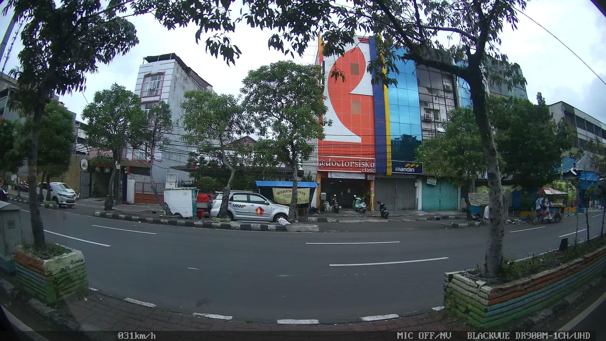 Street view near Permai Hotel, Jakarta — © kaart_1 (CC BY-SA · Mapillary)