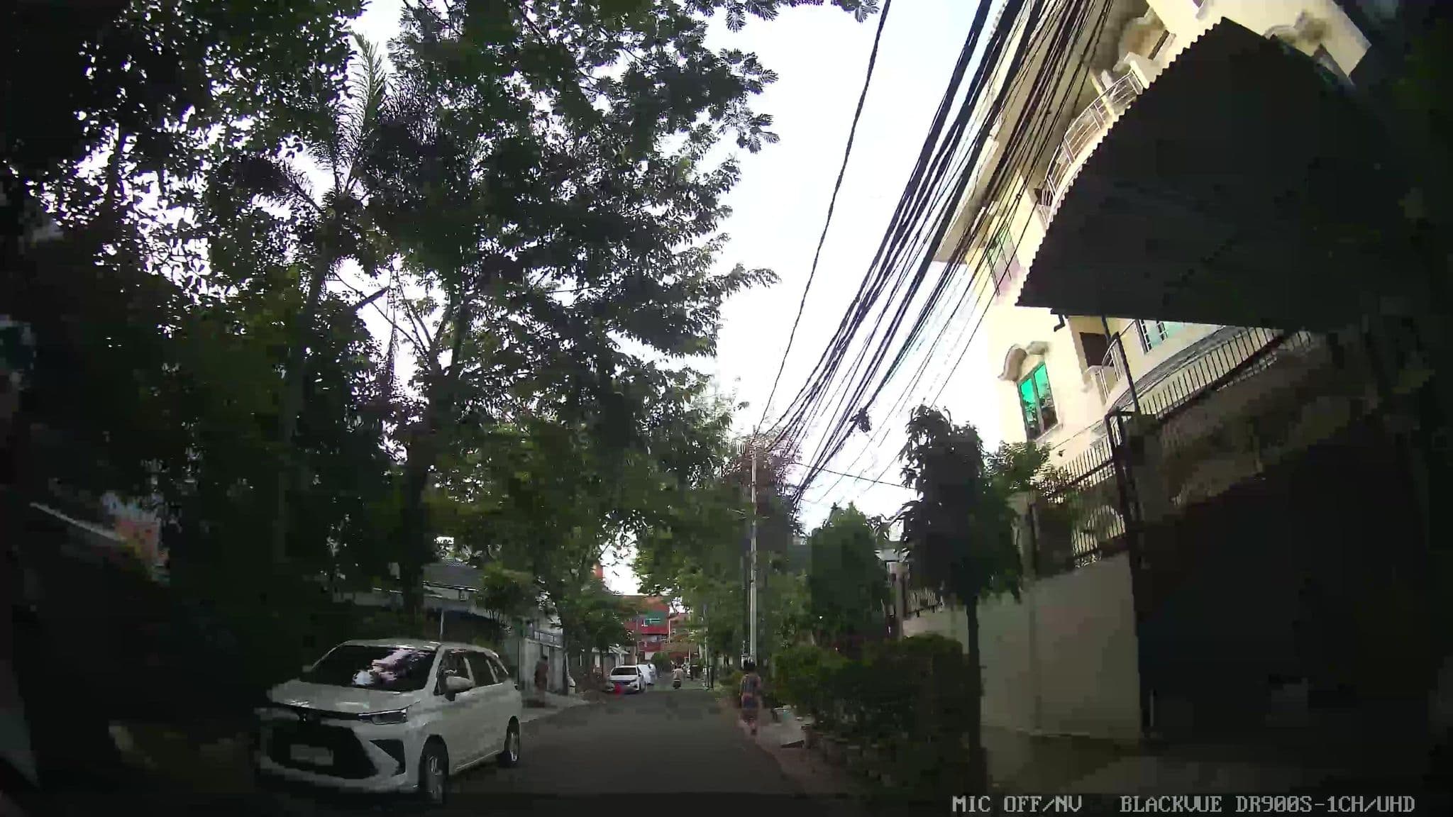 Street view near Hotel Jatra Balikpapan Room 507, Jakarta — © Kaart---FRONT (CC BY-SA · Mapillary)
