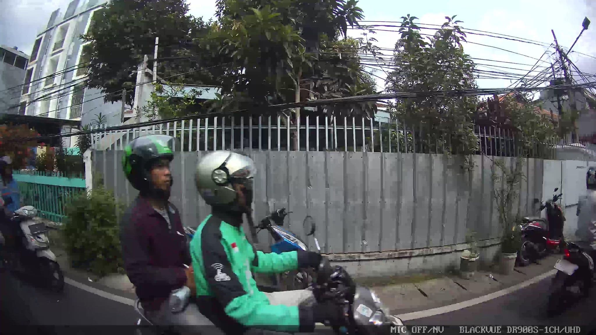 Street view near princes hotel, Jakarta — © Kaart---RIGHT (CC BY-SA · Mapillary)