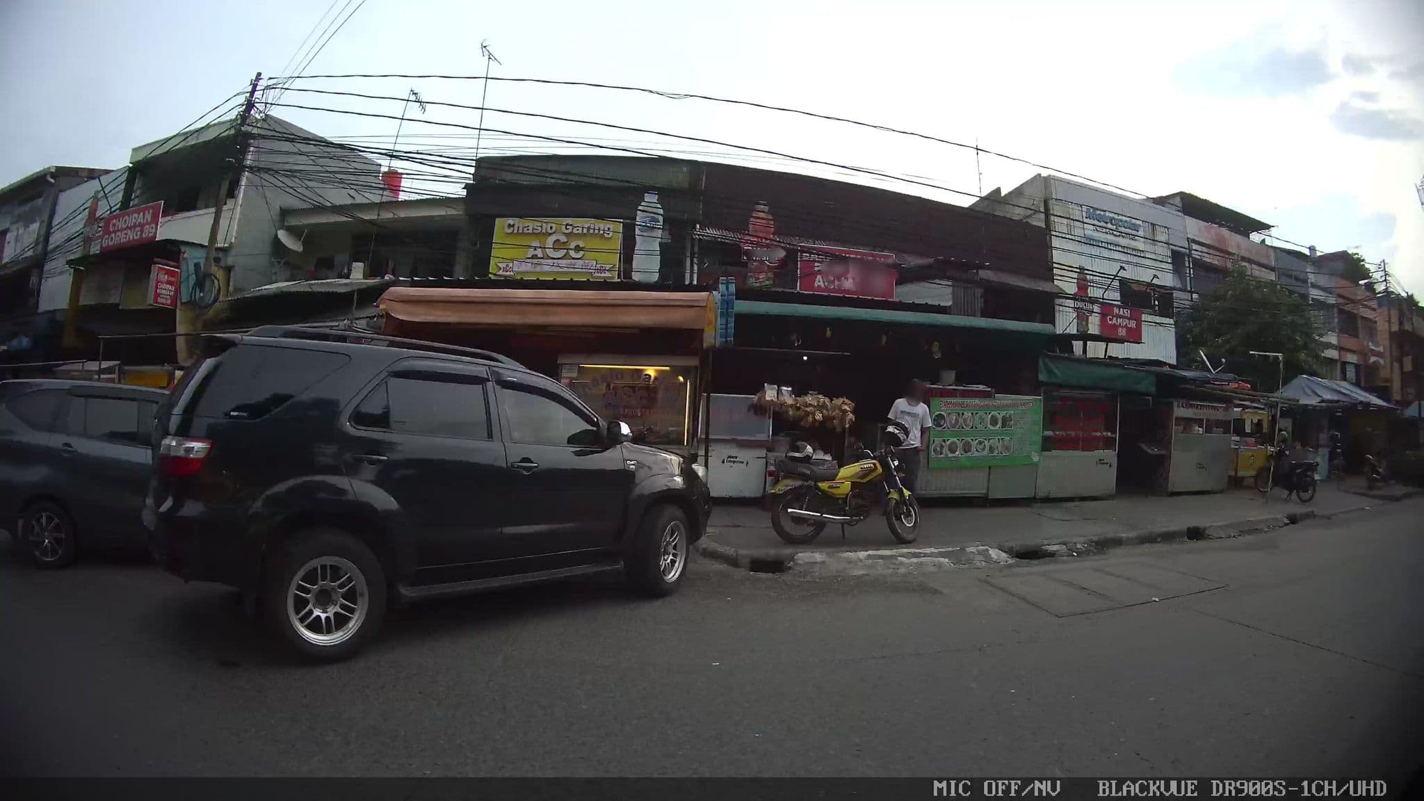 Street view near Best western hotel-merpati room, Jakarta — © Kaart---LEFT (CC BY-SA · Mapillary)
