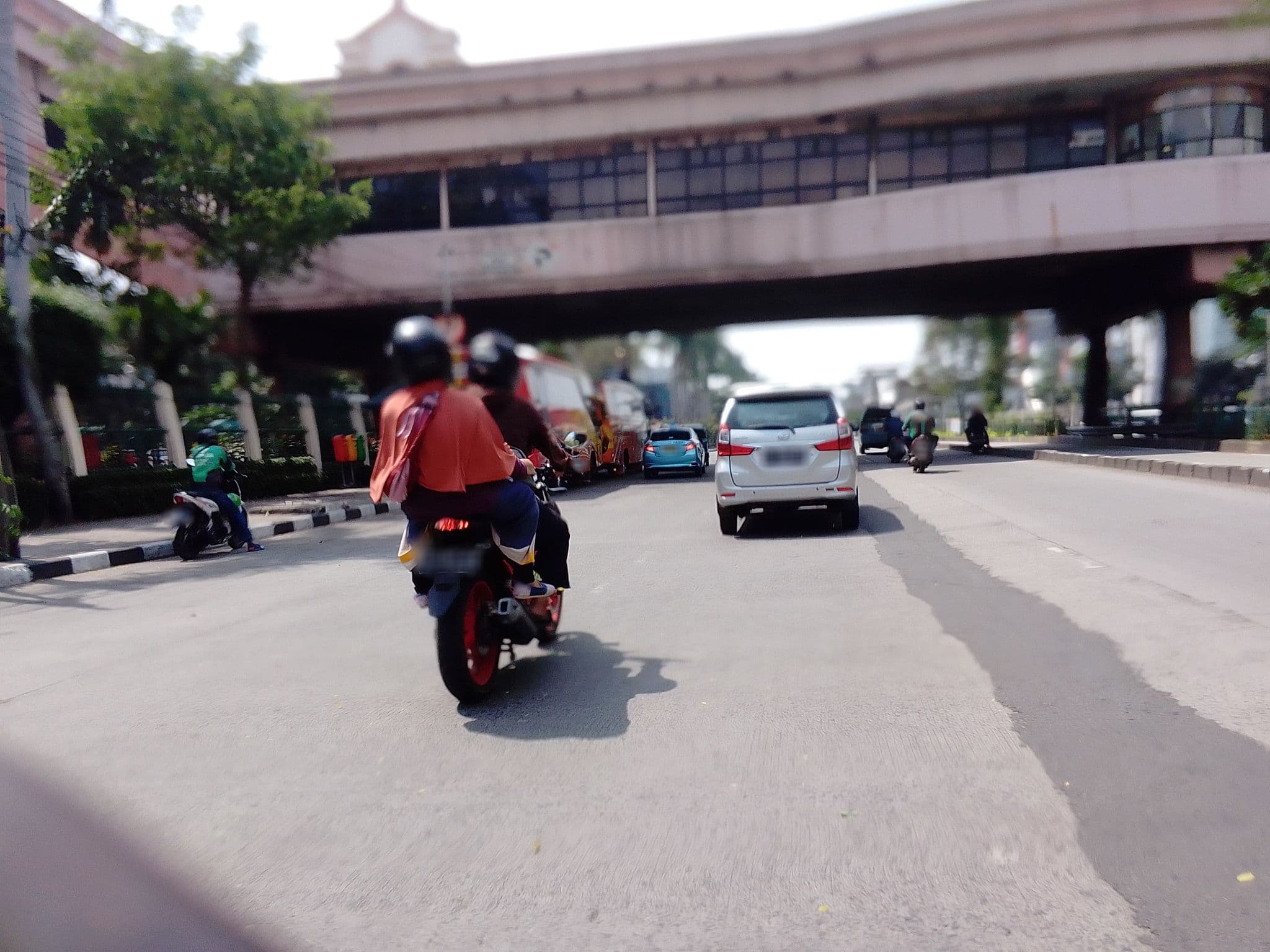 Street view near Pondok Impian, Jakarta — © hafiedsh22 (CC BY-SA · Mapillary)