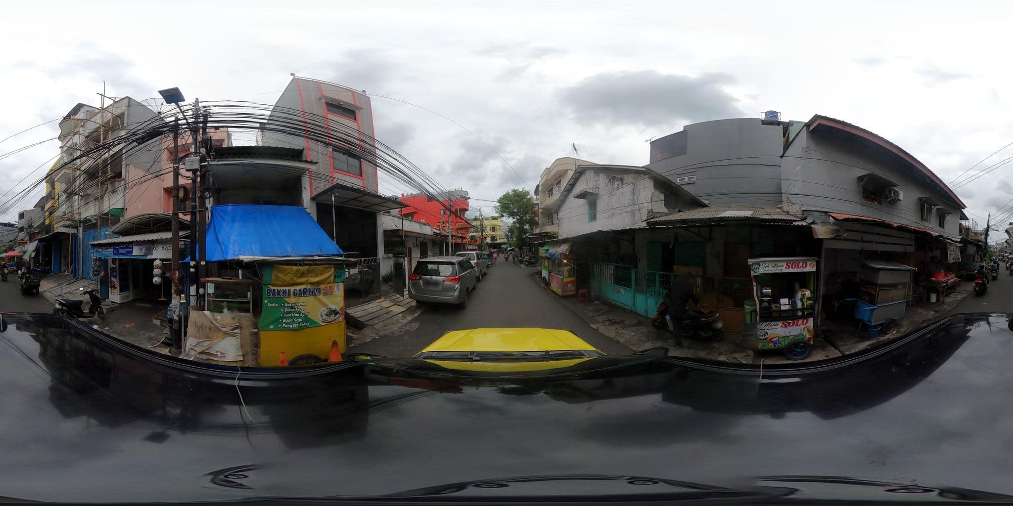 Street view near Hotel Capitol, Jakarta — © Kaart---360 (CC BY-SA · Mapillary)