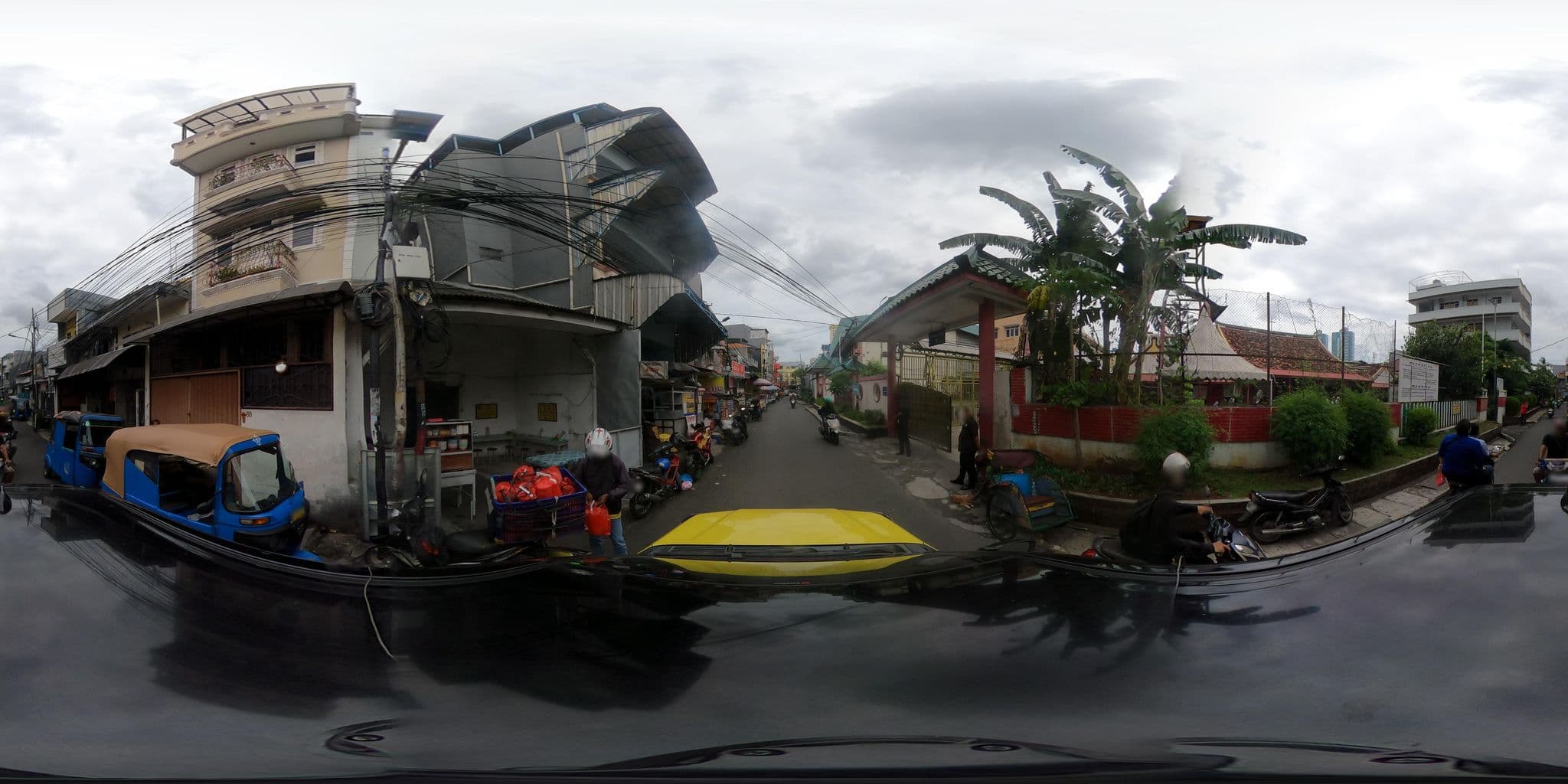 Street view near Seruni Hotel, Jakarta — © Kaart---360 (CC BY-SA · Mapillary)