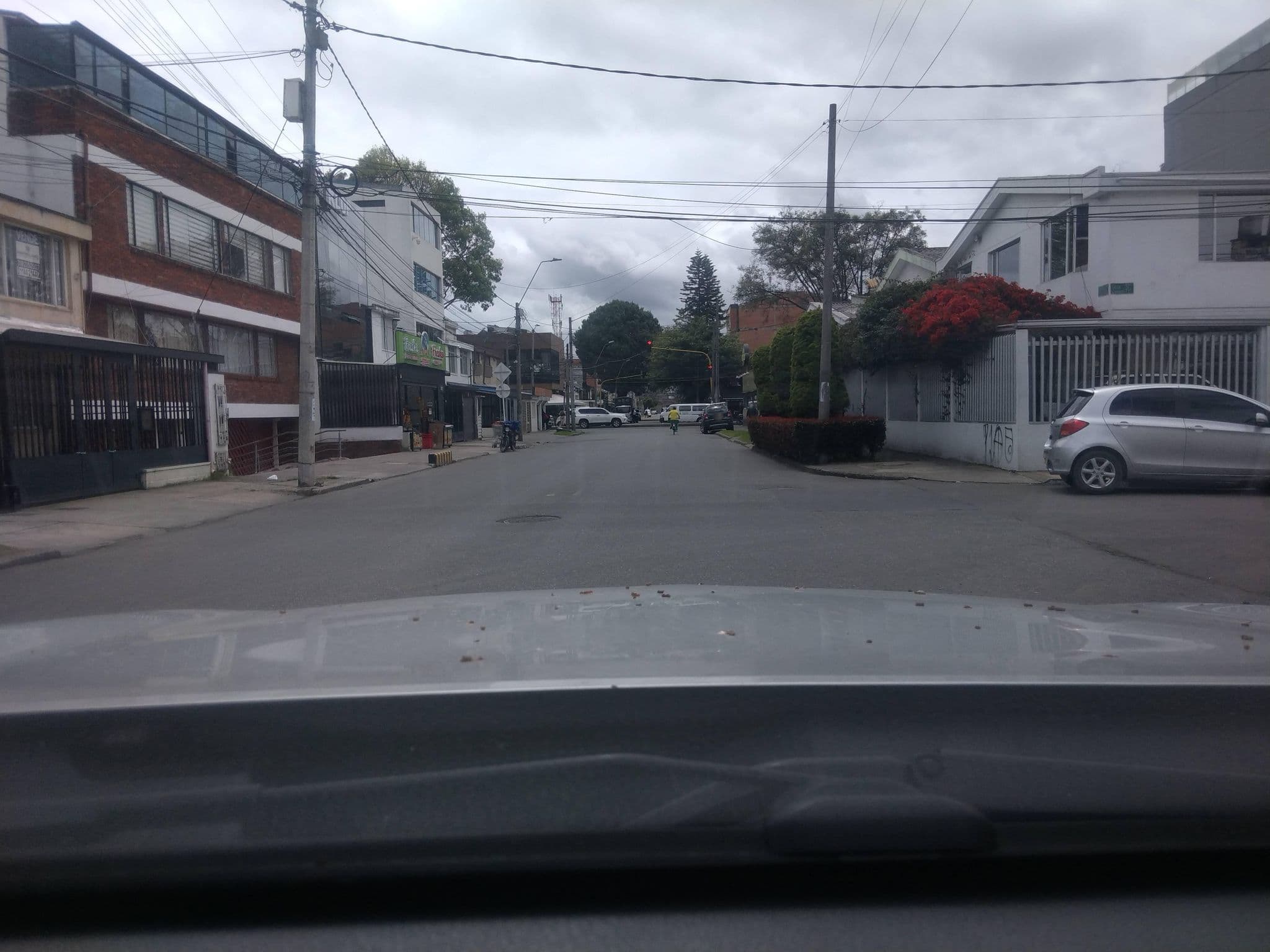 Street view near Casa Bianca, Bogotá — © luispulido (CC BY-SA · Mapillary)