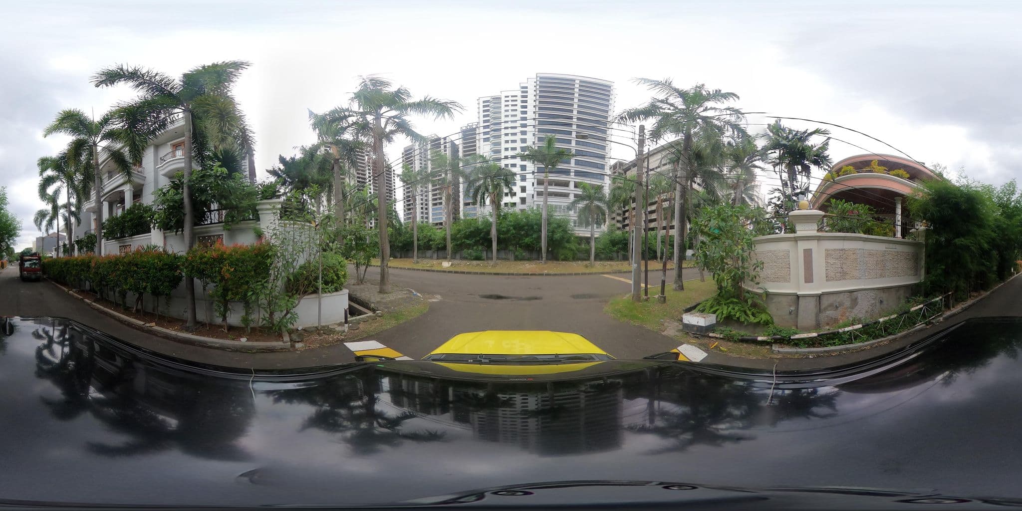 Street view near Hotel Royal Mamberamo, Jakarta — © Kaart---360 (CC BY-SA · Mapillary)