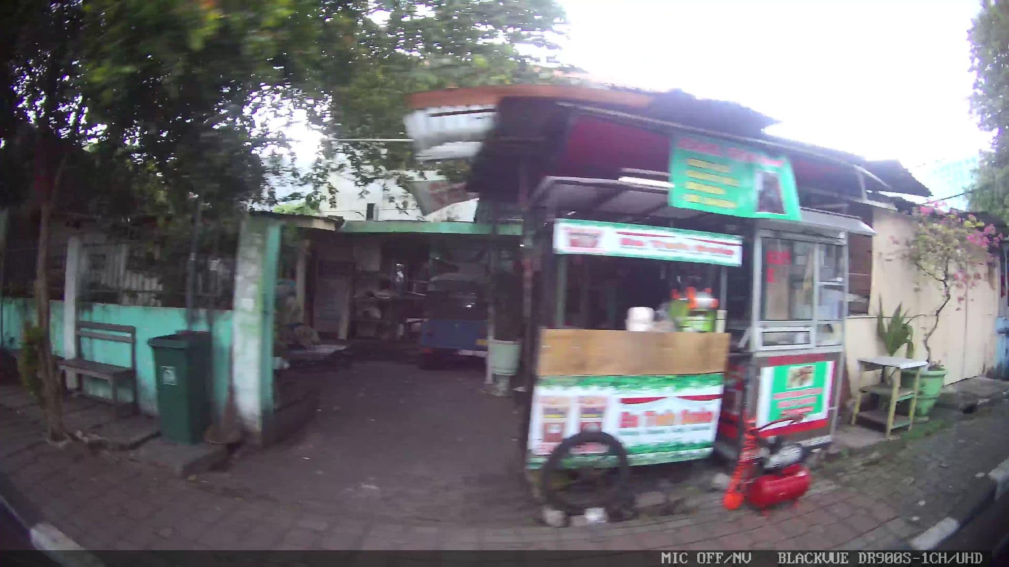 Street view near 2nd Floor Foyer Oasis Amir Hotel, Jakarta — © Kaart---LEFT (CC BY-SA · Mapillary)