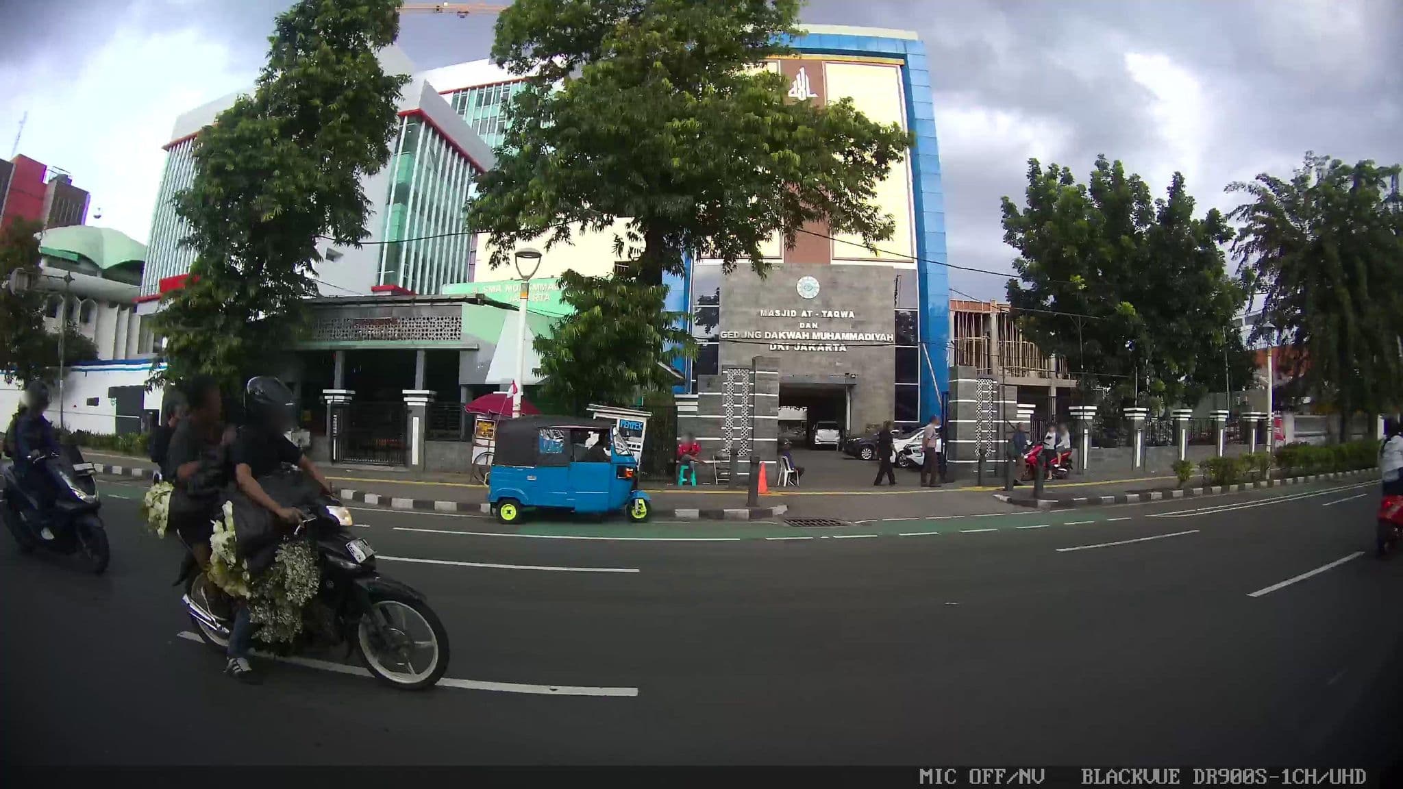 Street view near Amaris 308, Jakarta — © Kaart---LEFT (CC BY-SA · Mapillary)