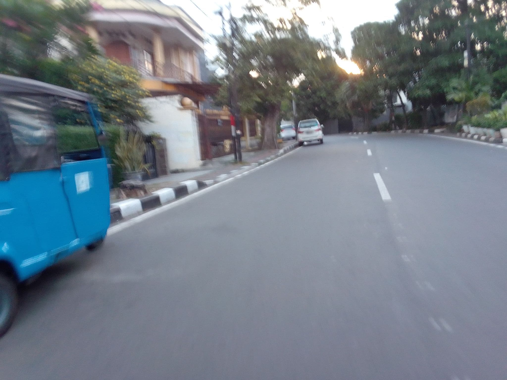 Street view near Hotel Holiday inn bandung, Jakarta — © hafiedsh22 (CC BY-SA · Mapillary)