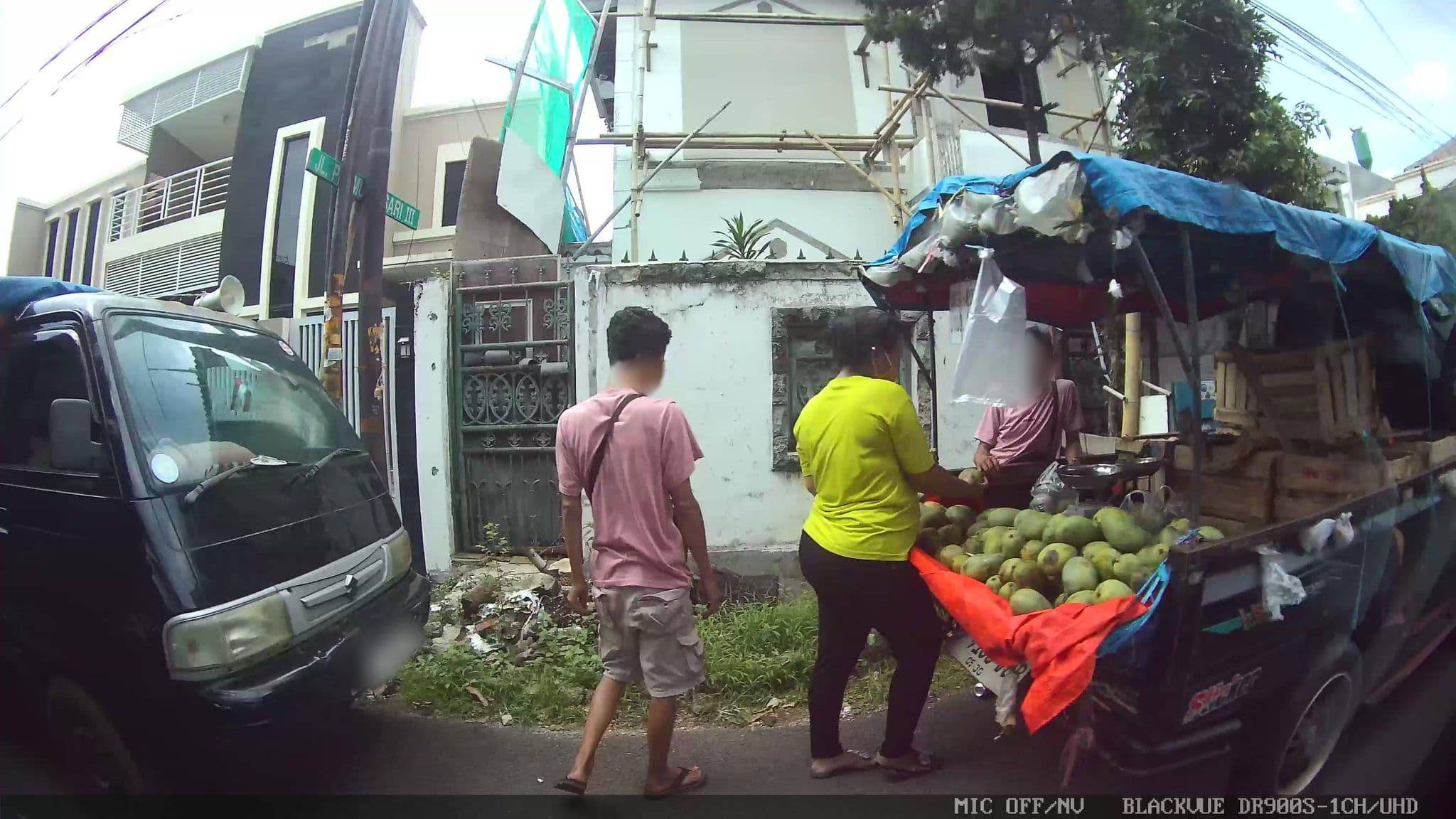 Street view near Project Hotel ASA Pramuka, Jakarta — © Kaart---LEFT (CC BY-SA · Mapillary)